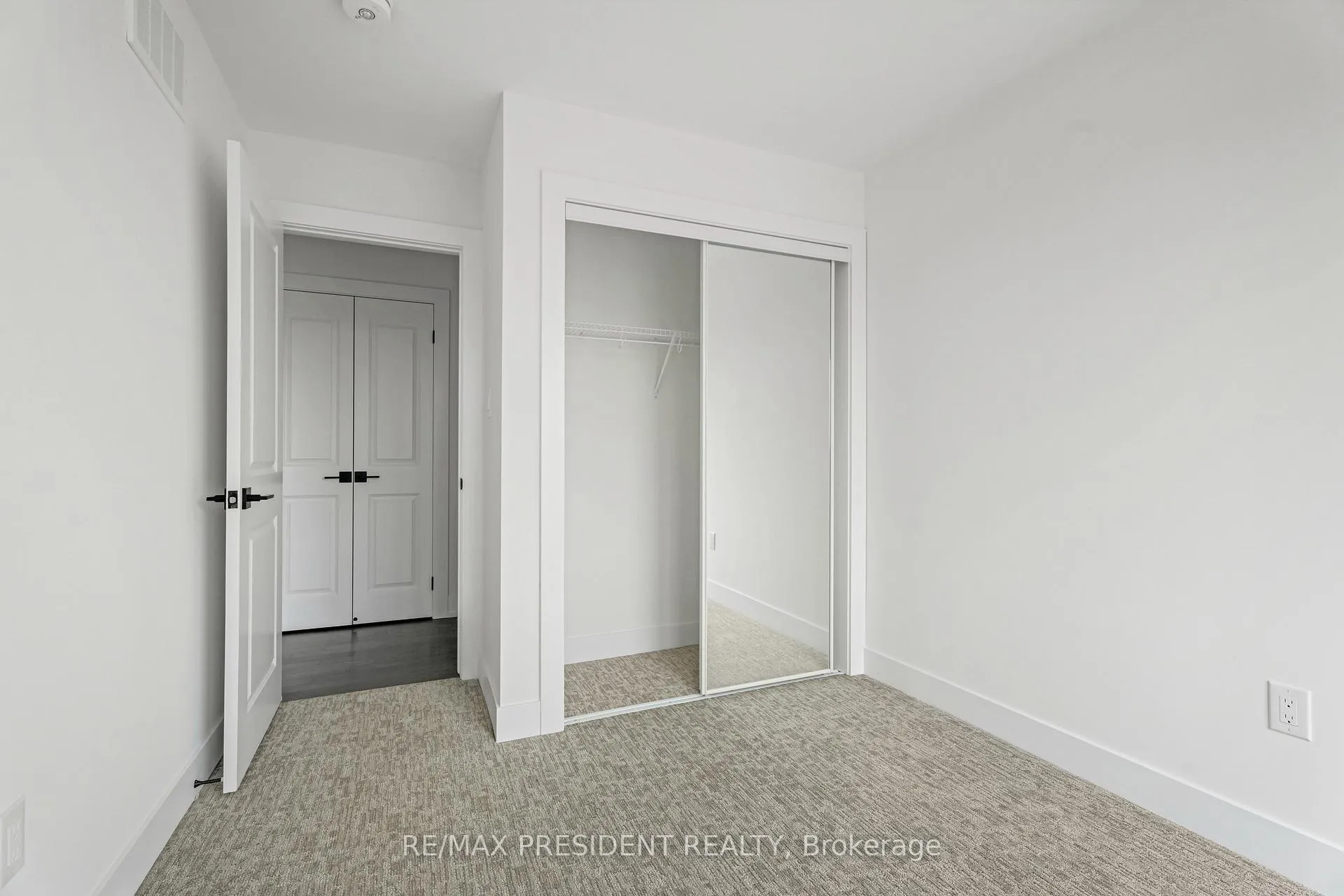 Photo 27 of Unit 48, 2273 Turnberry Road, Burlington, Rose — HOMEH