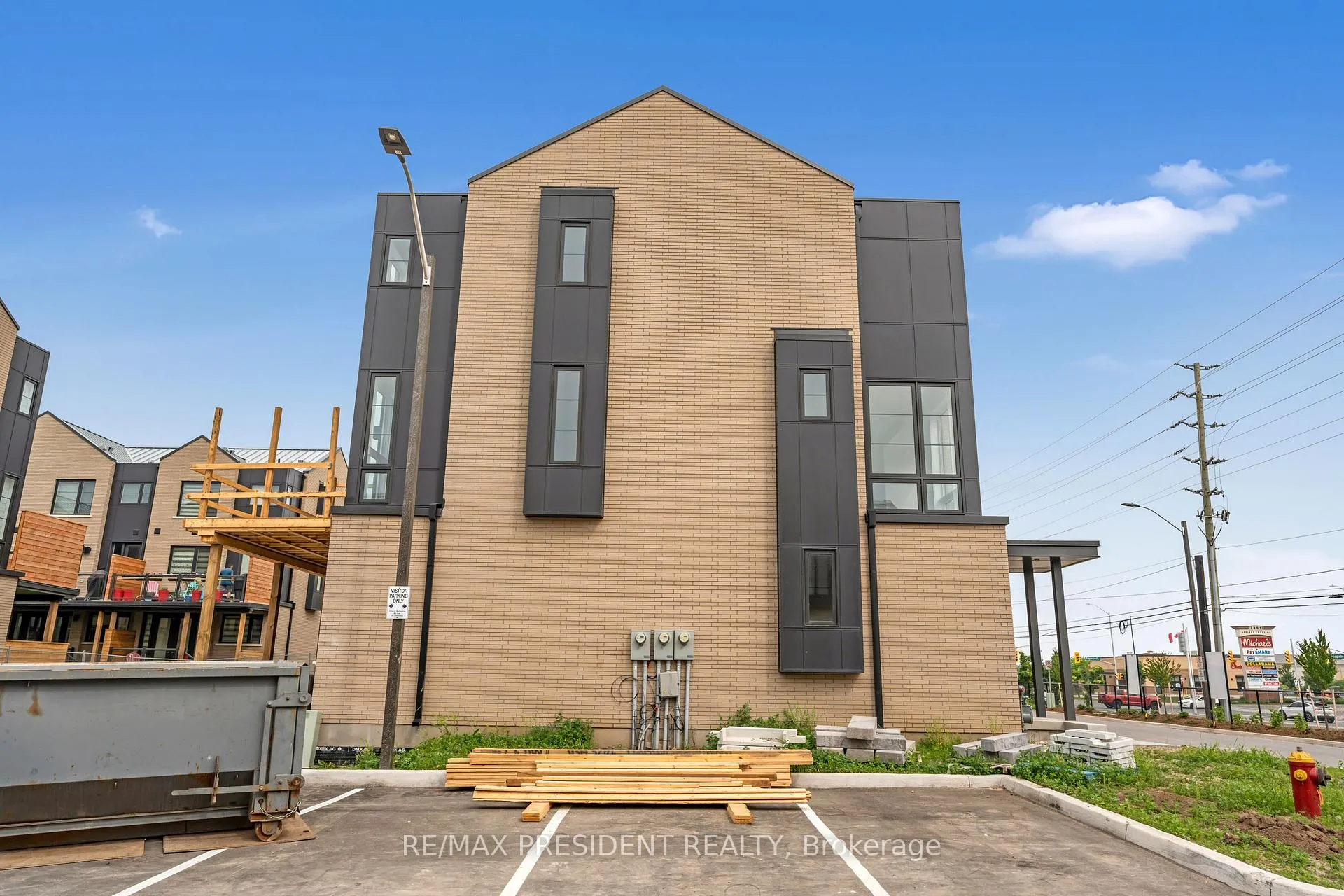 Photo 30 of Unit 48, 2273 Turnberry Road, Burlington, Rose — HOMEH
