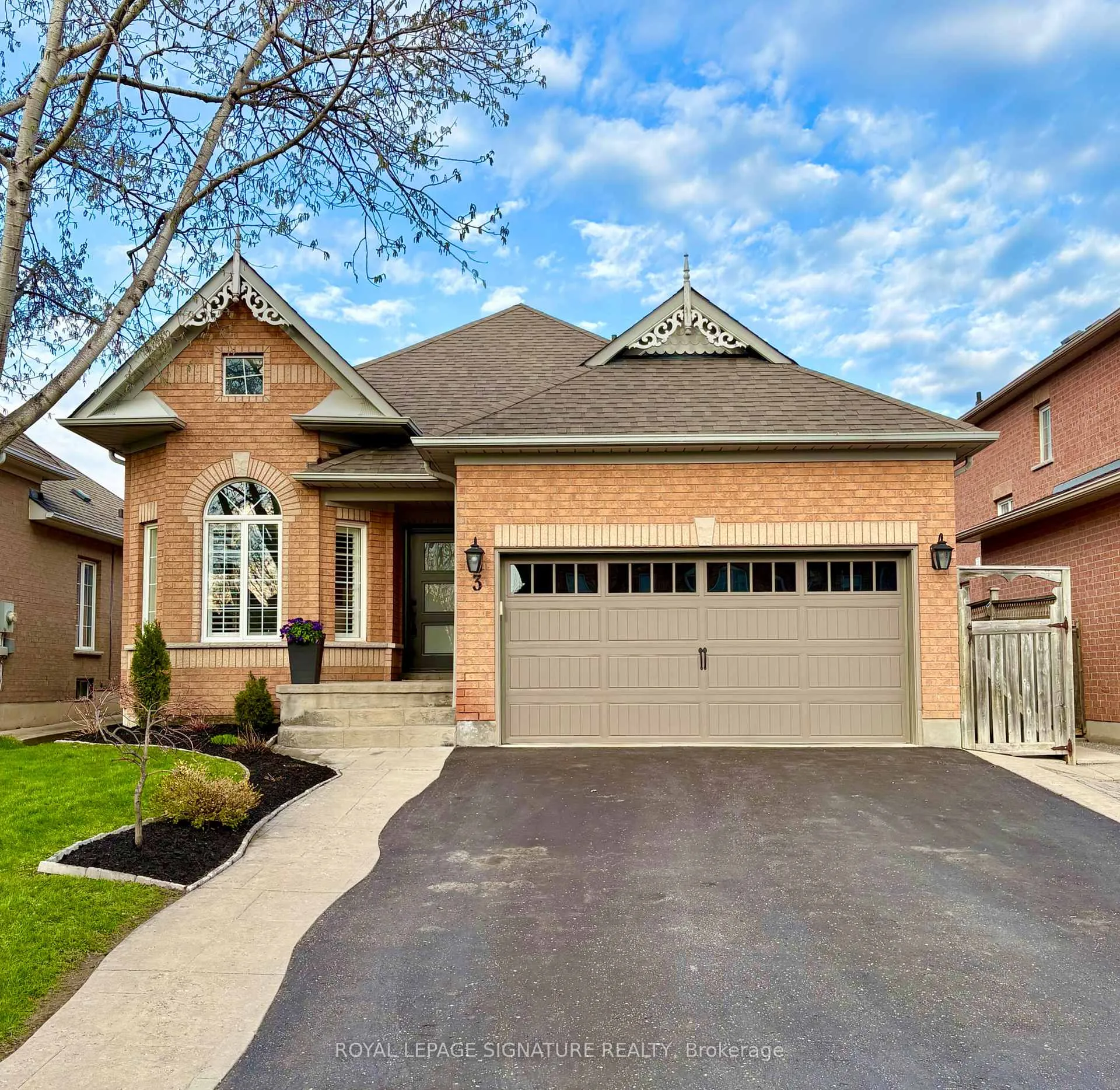 Photo 1 of 3 Underwood Drive, Whitby, Brooklin — HOMEH