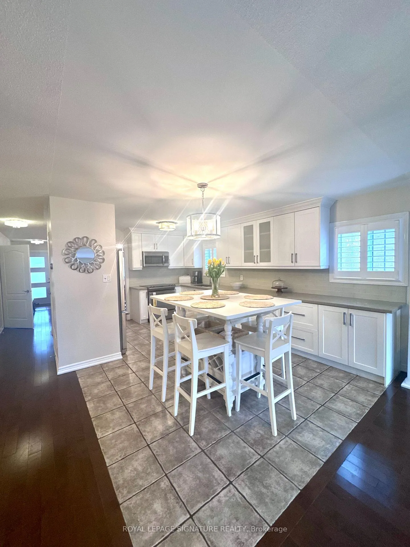 Photo 7 of 3 Underwood Drive, Whitby, Brooklin — HOMEH