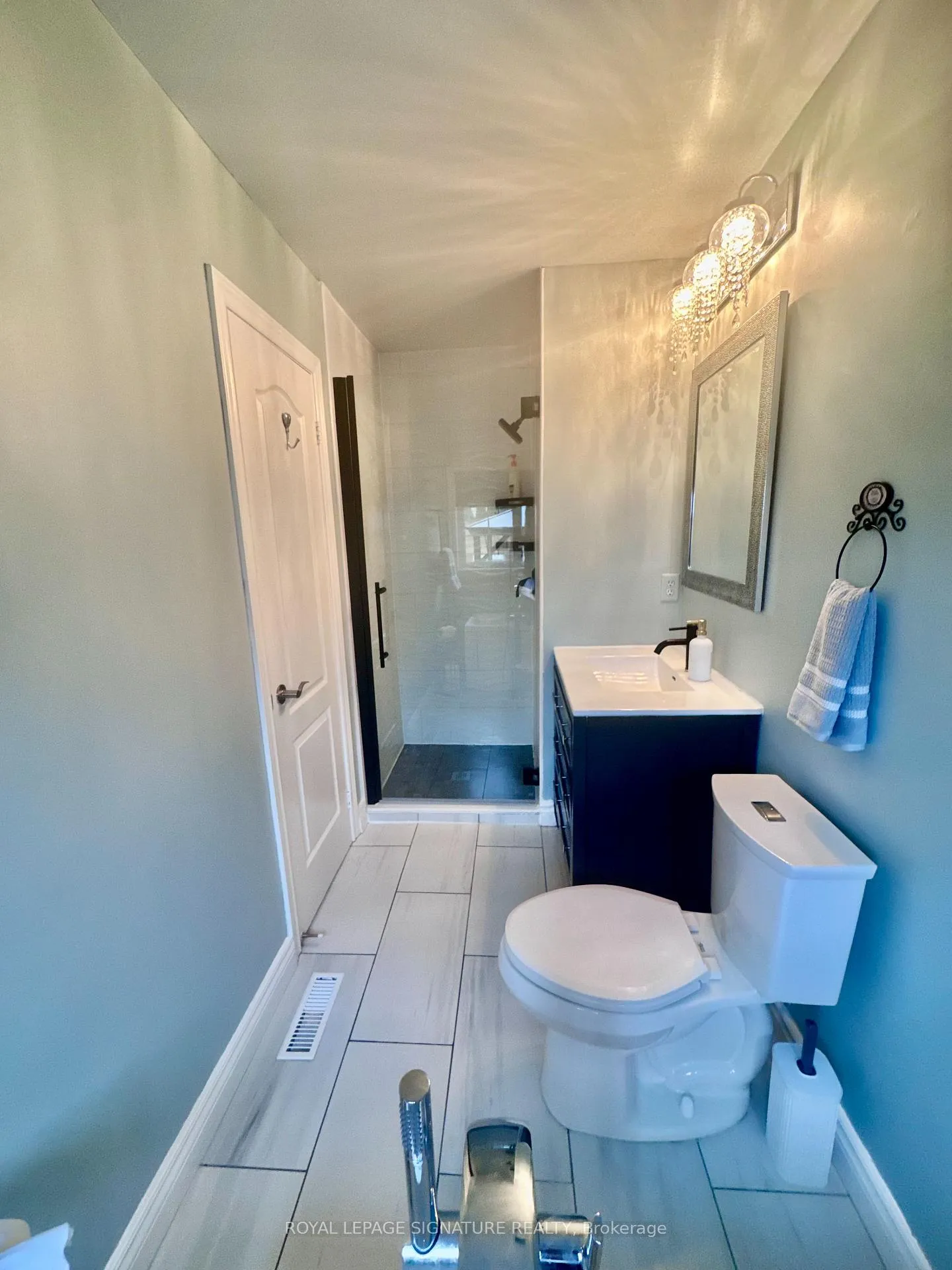 Photo 14 of 3 Underwood Drive, Whitby, Brooklin — HOMEH