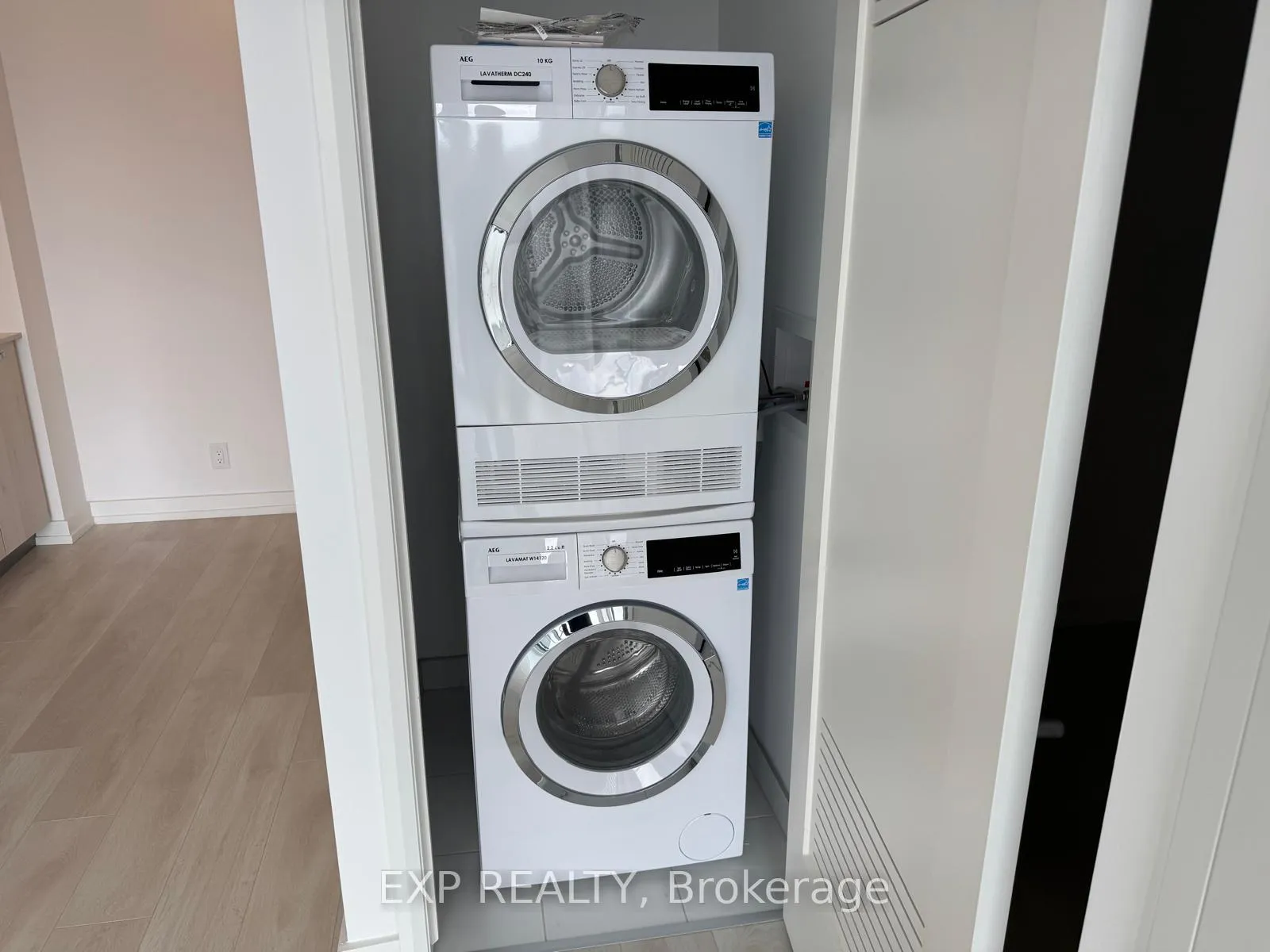 Photo 32 of Unit 2513, 75 James Street, Hamilton, Corktown — HOMEH