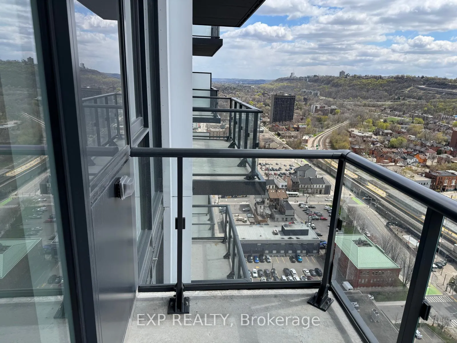 Photo 25 of Unit 2613, 75 James Street, Hamilton, Corktown — HOMEH