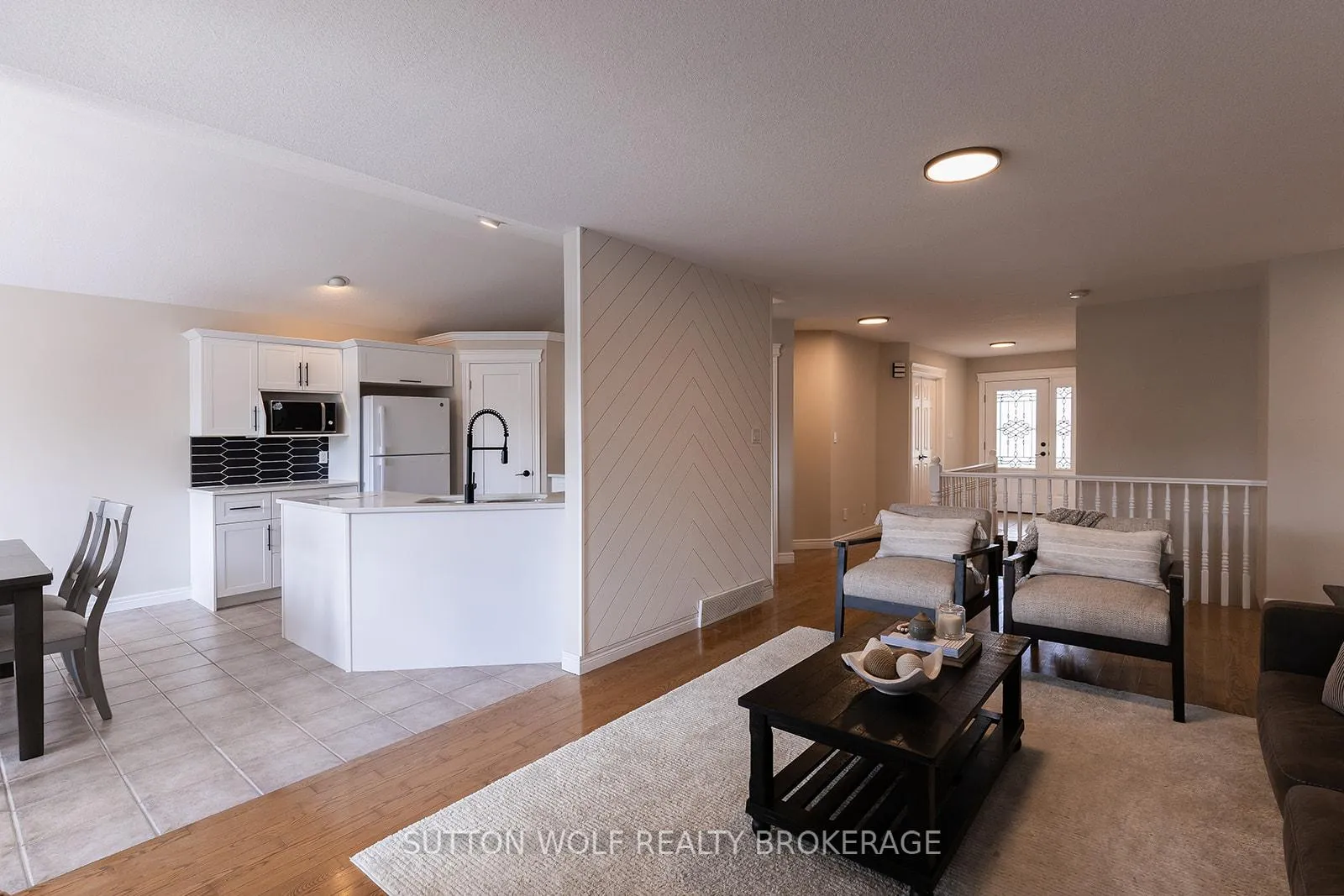 Photo 17 of 501 Darcy Drive, Strathroy-Caradoc, NE — HOMEH