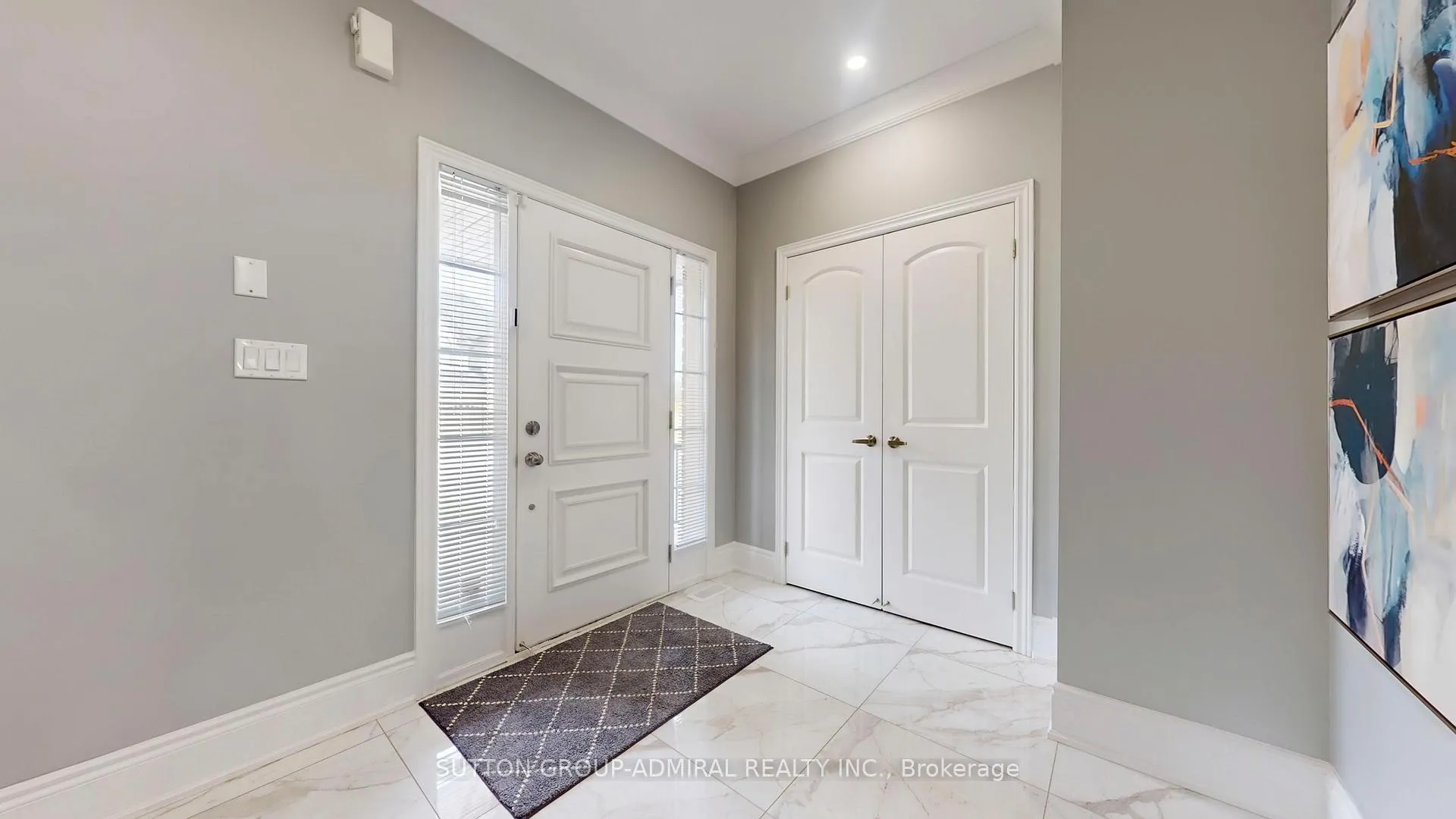 Photo 3 of 7 Fitzmaurice Drive, Vaughan, Patterson — HOMEH