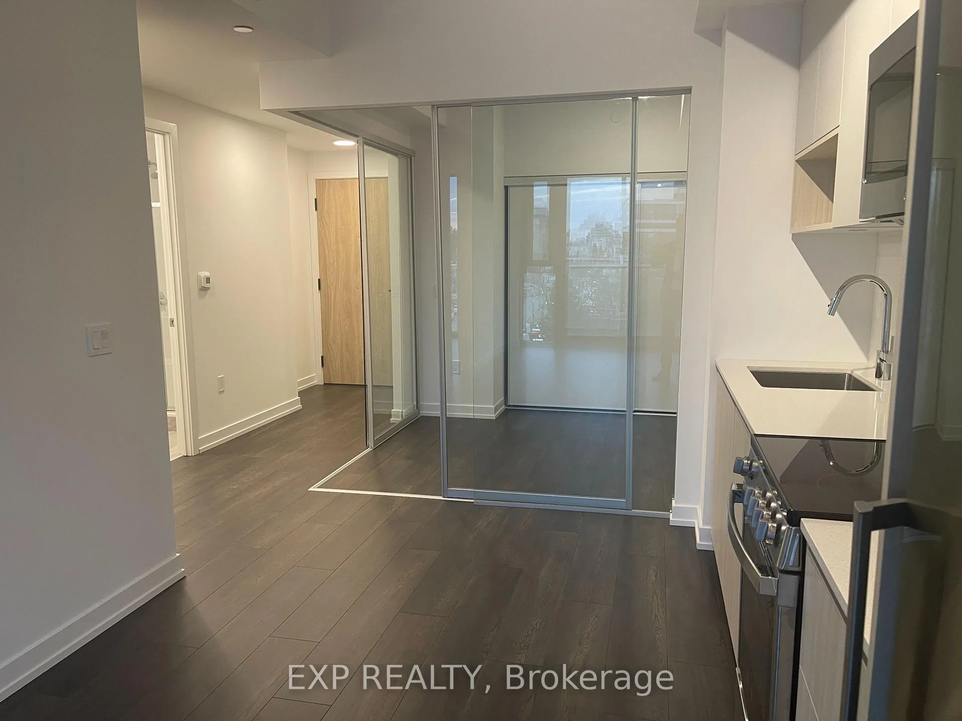 Photo 2 of Unit 521, 799 The Queensway, Etobicoke, Stonegate-Queensway — HOMEH