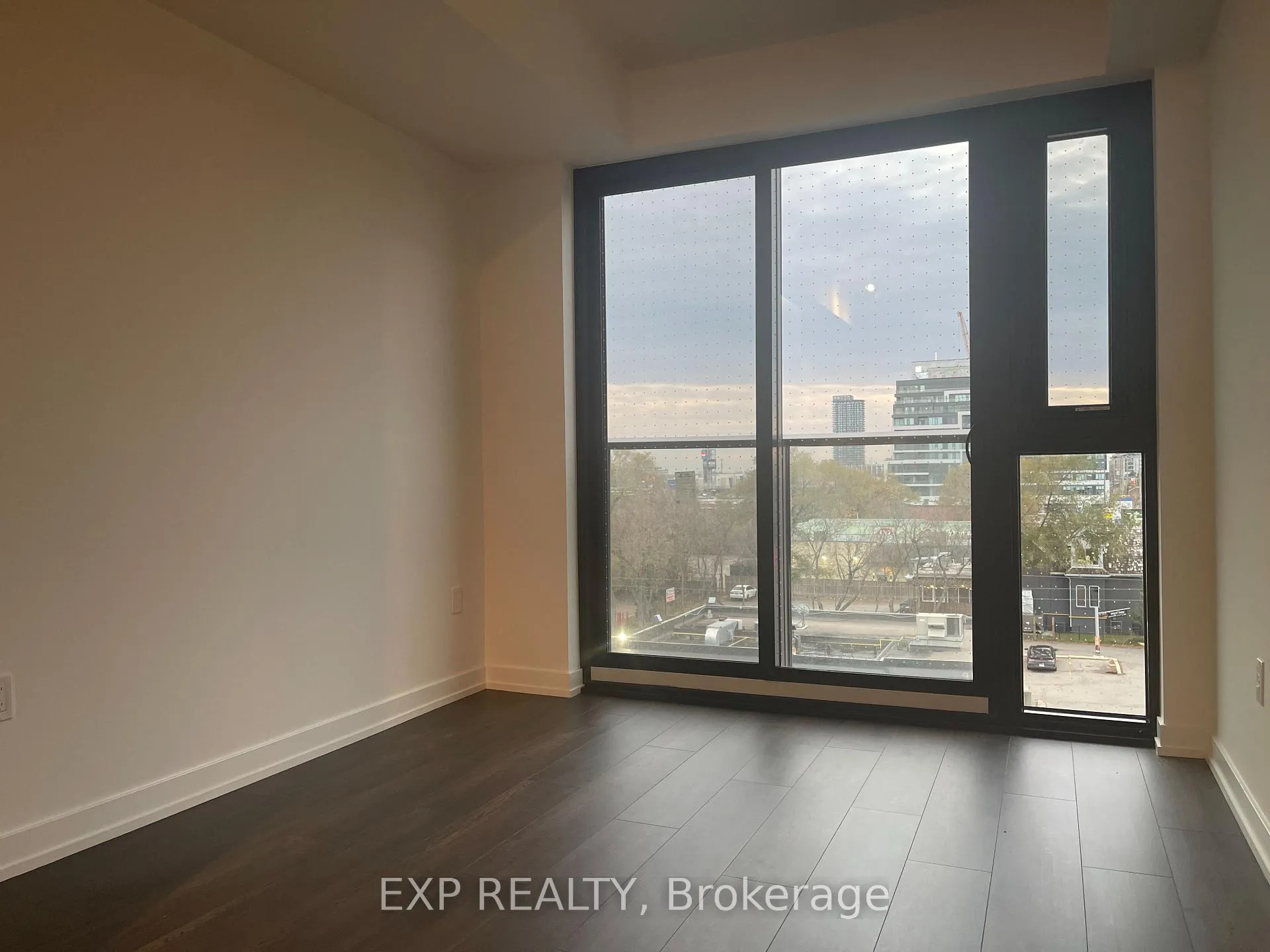 Photo 8 of Unit 521, 799 The Queensway, Etobicoke, Stonegate-Queensway — HOMEH