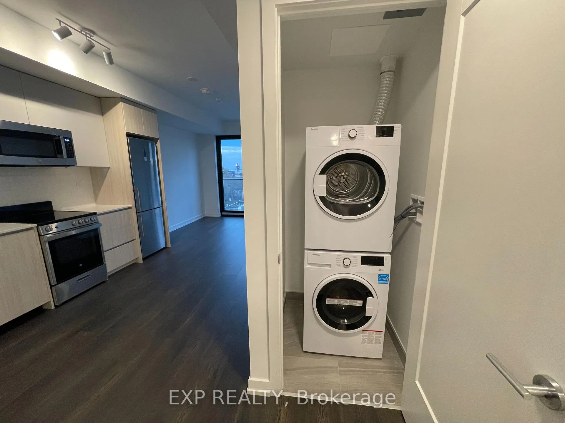 Photo 14 of Unit 521, 799 The Queensway, Etobicoke, Stonegate-Queensway — HOMEH