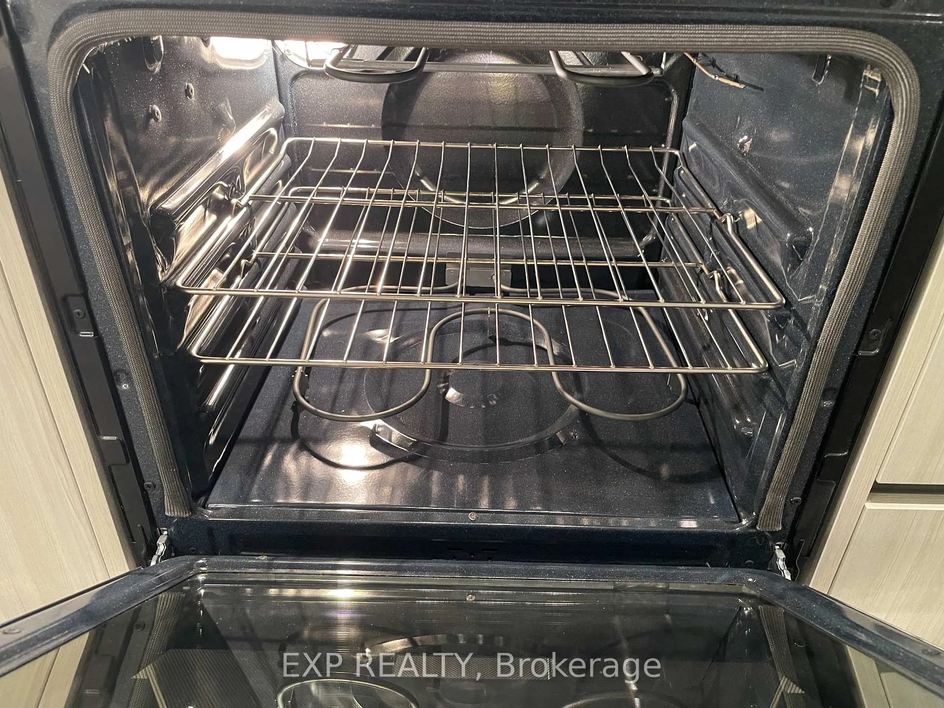 Photo 26 of Unit 521, 799 The Queensway, Etobicoke, Stonegate-Queensway — HOMEH