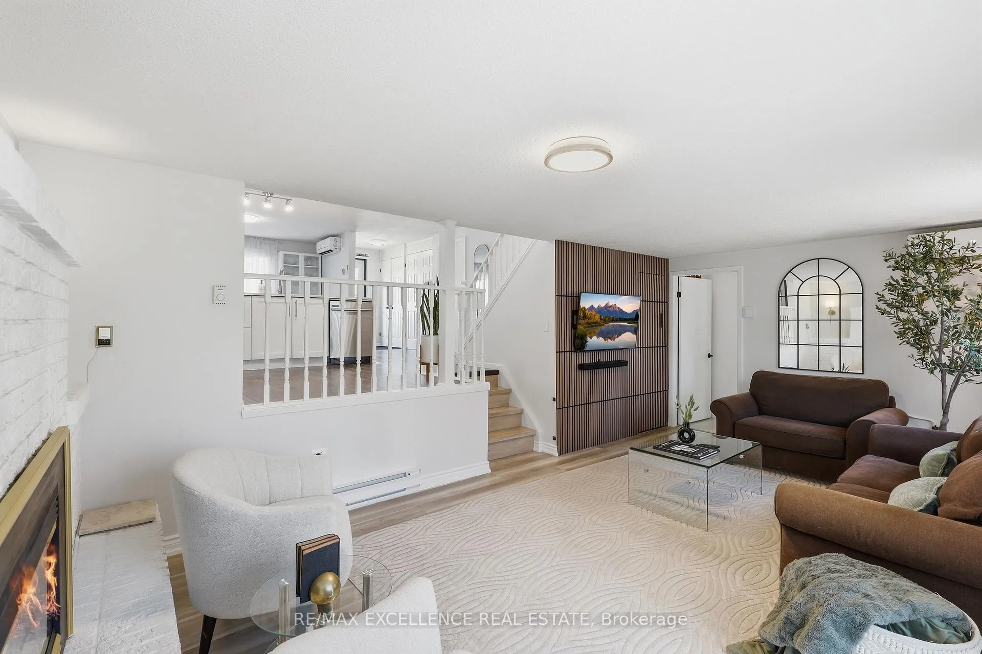 Photo 5 of 277 Nelson Street, Barrie, Grove East — HOMEH