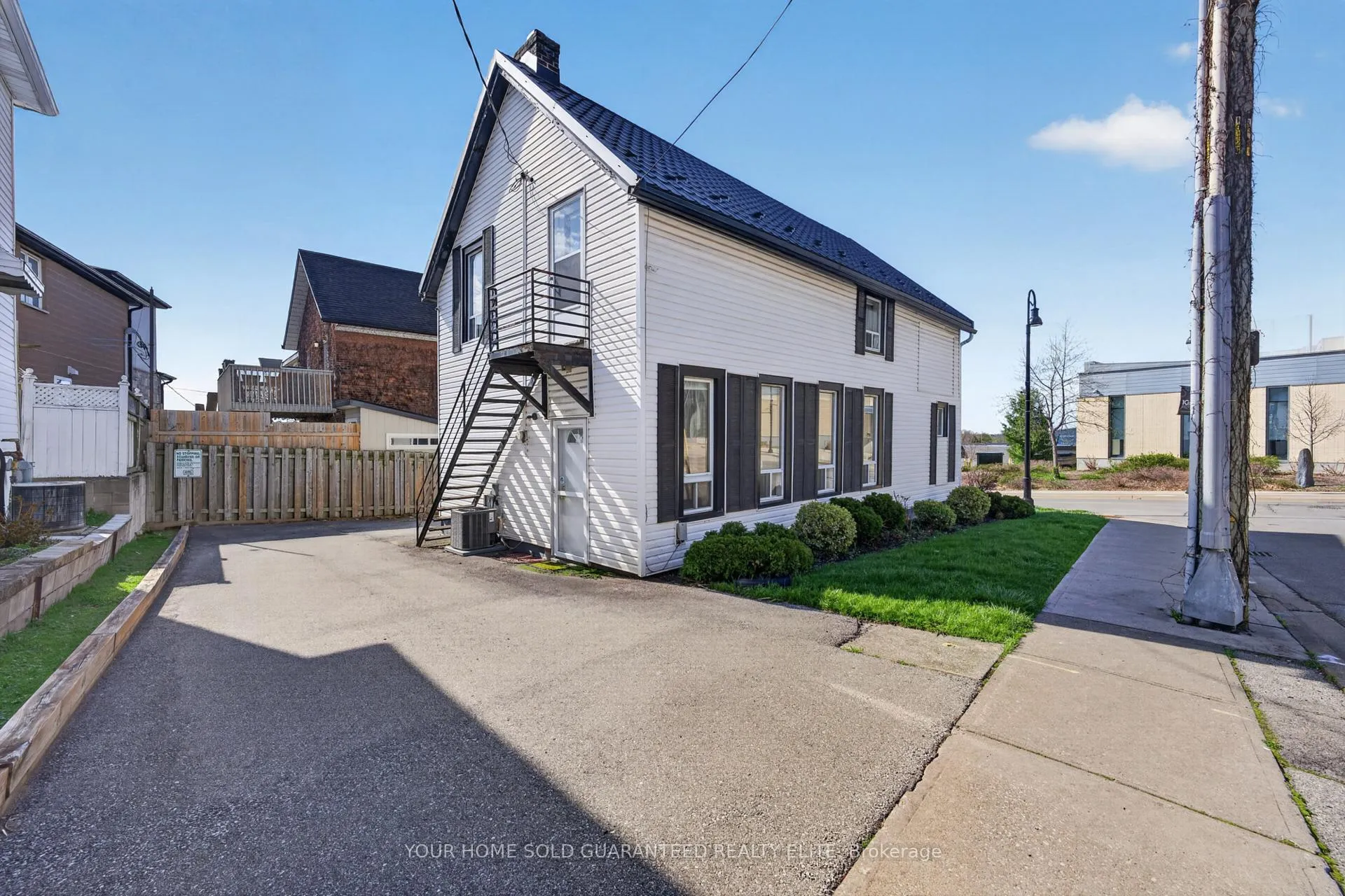 Photo 3 of 48 Carlisle Street, St. Catharines, Downtown — HOMEH