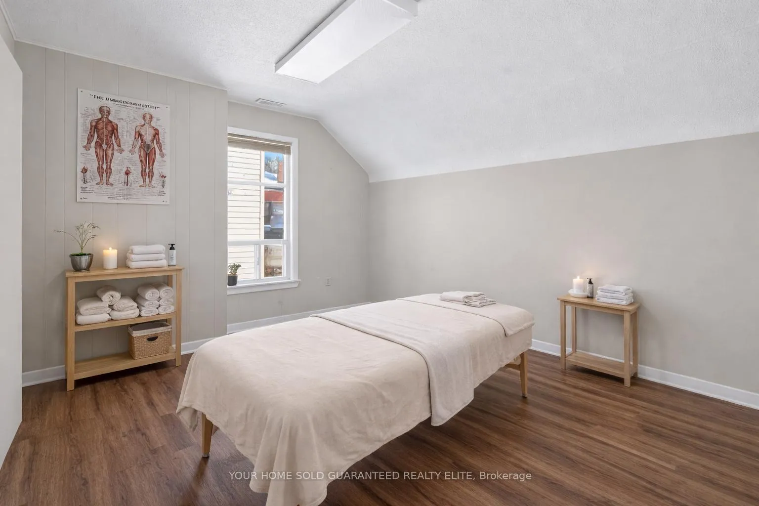 Photo 10 of 48 Carlisle Street, St. Catharines, Downtown — HOMEH