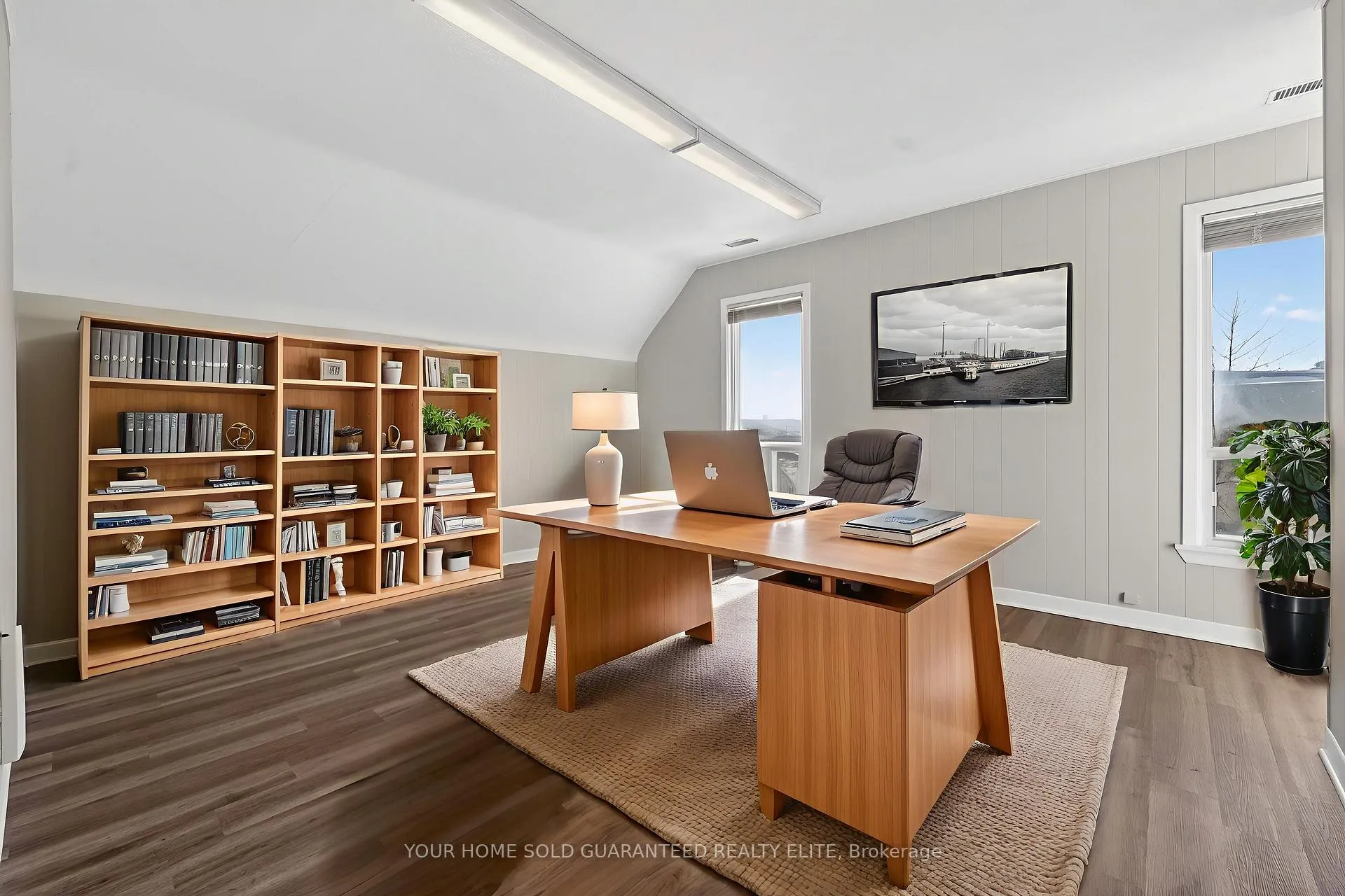 Photo 13 of 48 Carlisle Street, St. Catharines, Downtown — HOMEH