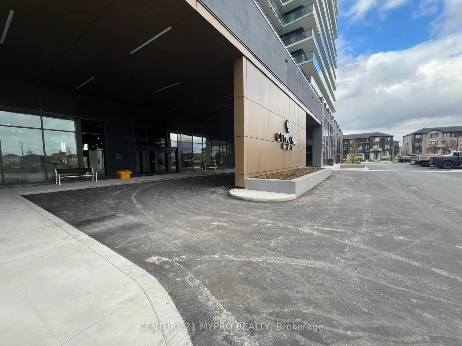 Photo 2 of Unit 1816, 15 Skyridge Drive, Brampton, Bram East — HOMEH