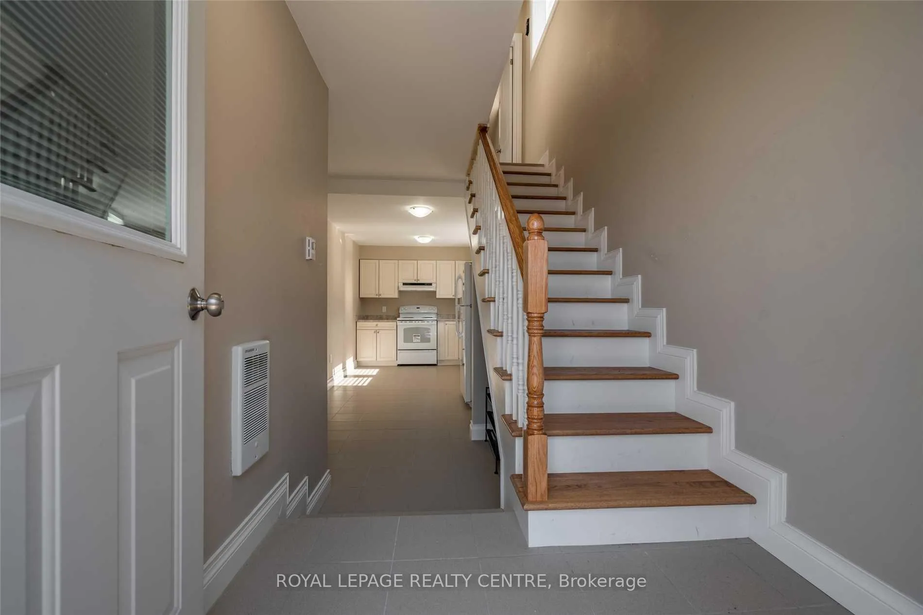 Photo 2 of Unit 4, 5425 Eighth Line, Milton, Rural Trafalgar — HOMEH
