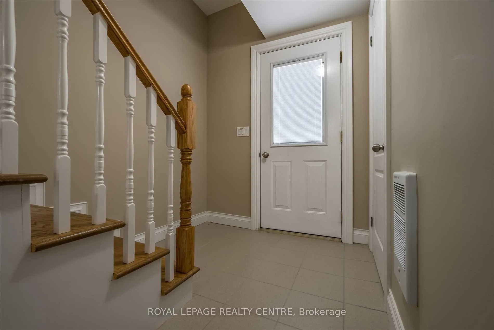 Photo 3 of Unit 4, 5425 Eighth Line, Milton, Rural Trafalgar — HOMEH