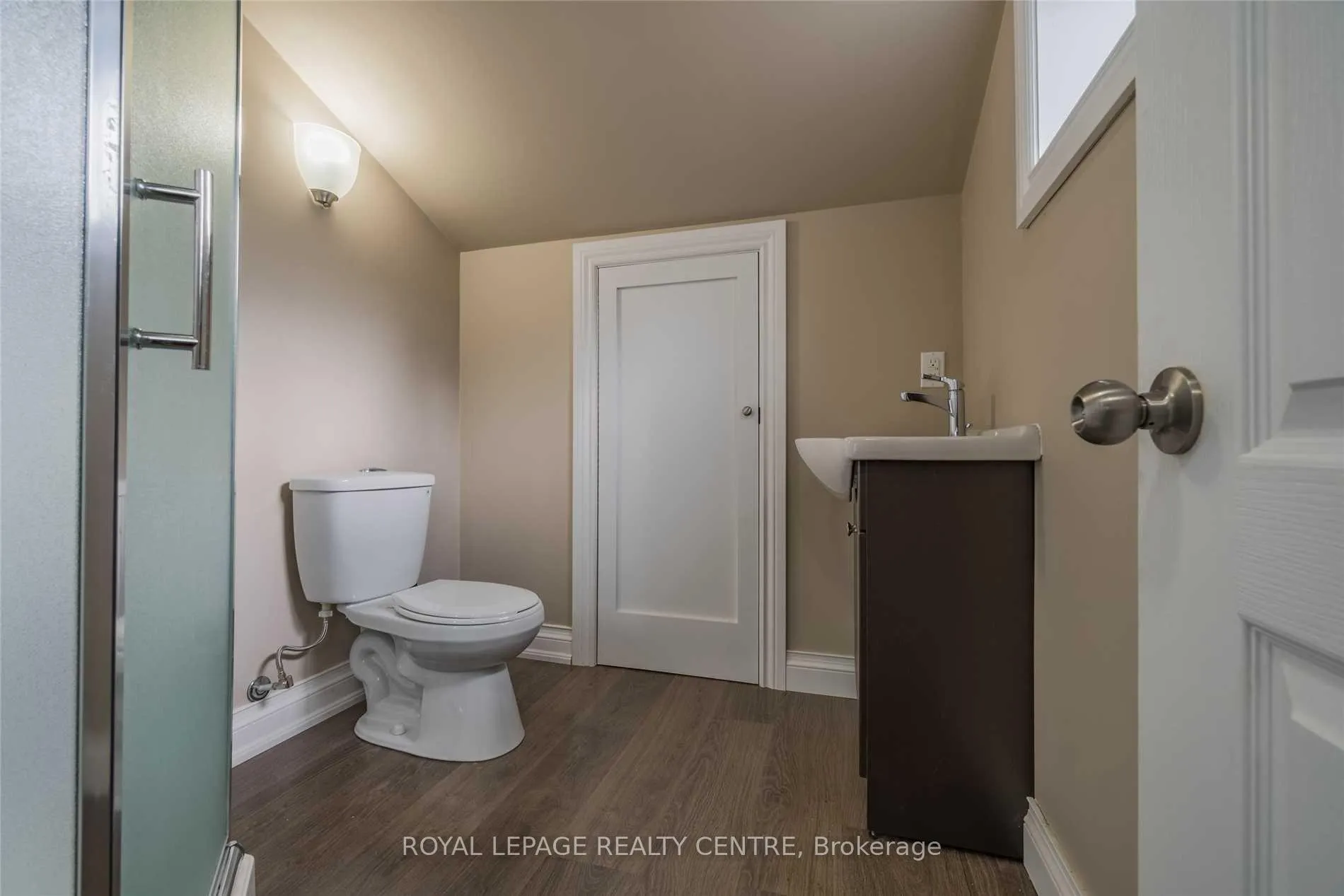 Photo 6 of Unit 4, 5425 Eighth Line, Milton, Rural Trafalgar — HOMEH