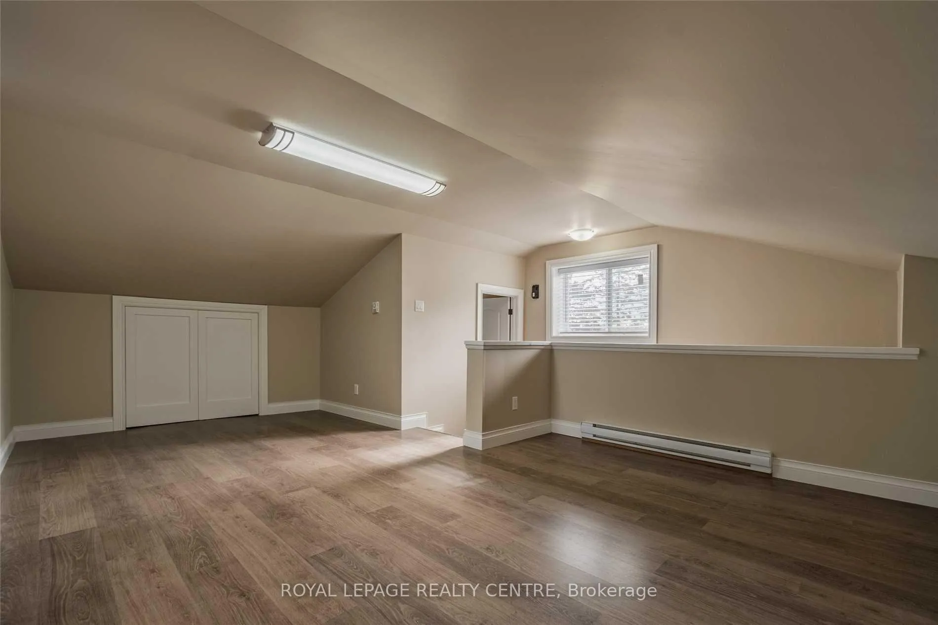 Photo 8 of Unit 4, 5425 Eighth Line, Milton, Rural Trafalgar — HOMEH