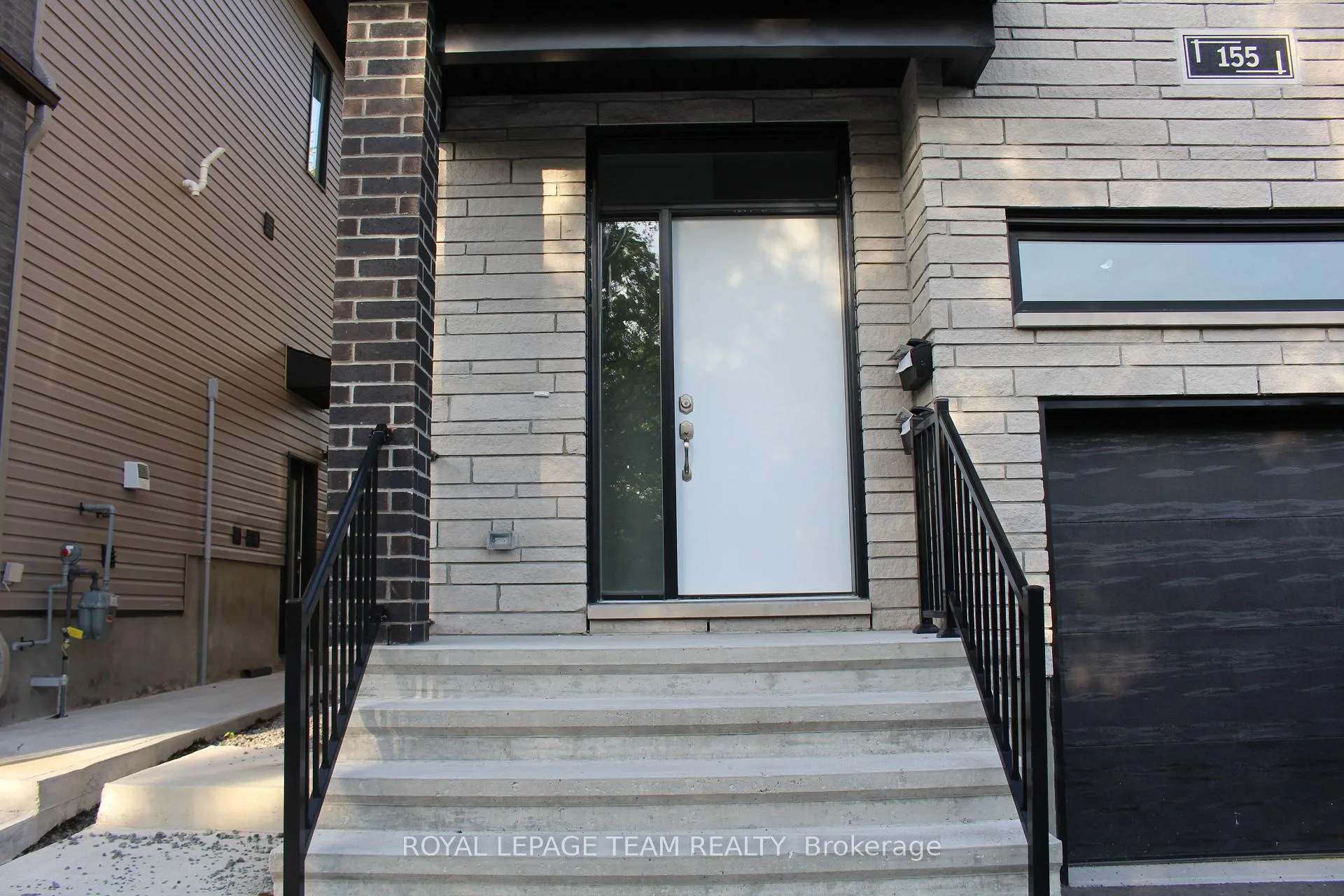 Photo 3 of Unit Unit A, 155 Longpre Street, Ottawa, Vanier — HOMEH