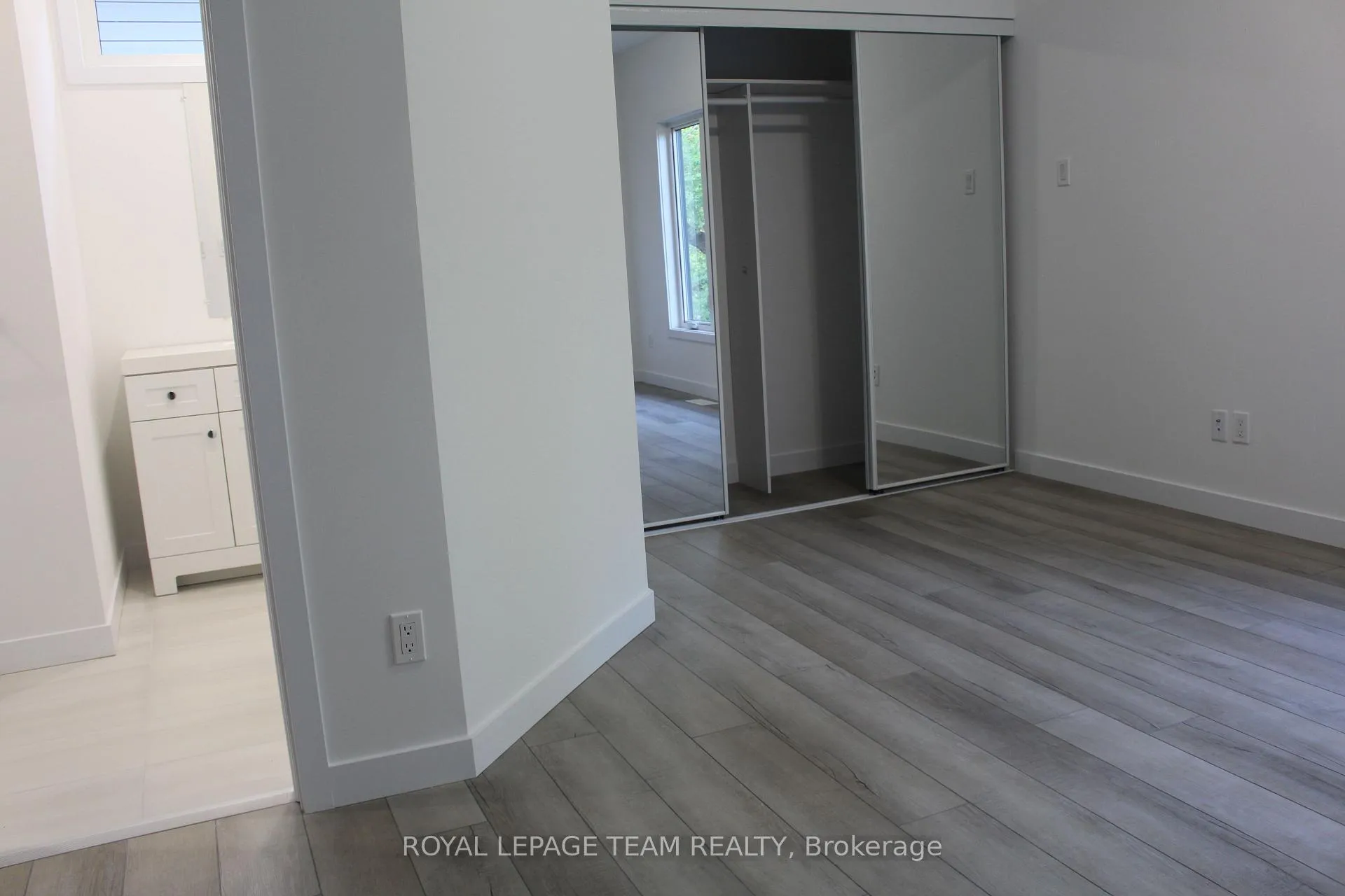 Photo 18 of Unit Unit A, 155 Longpre Street, Ottawa, Vanier — HOMEH