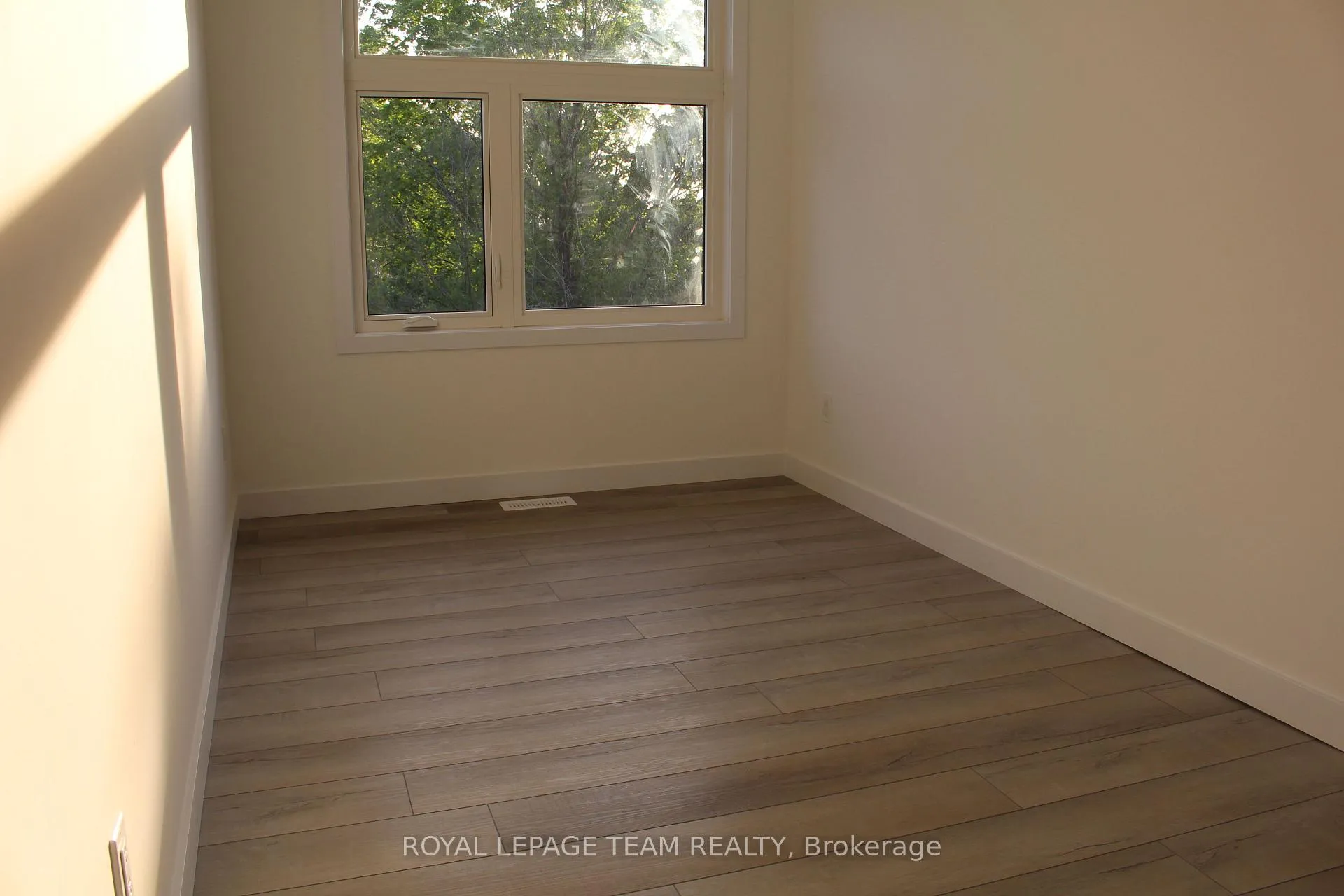 Photo 22 of Unit Unit A, 155 Longpre Street, Ottawa, Vanier — HOMEH