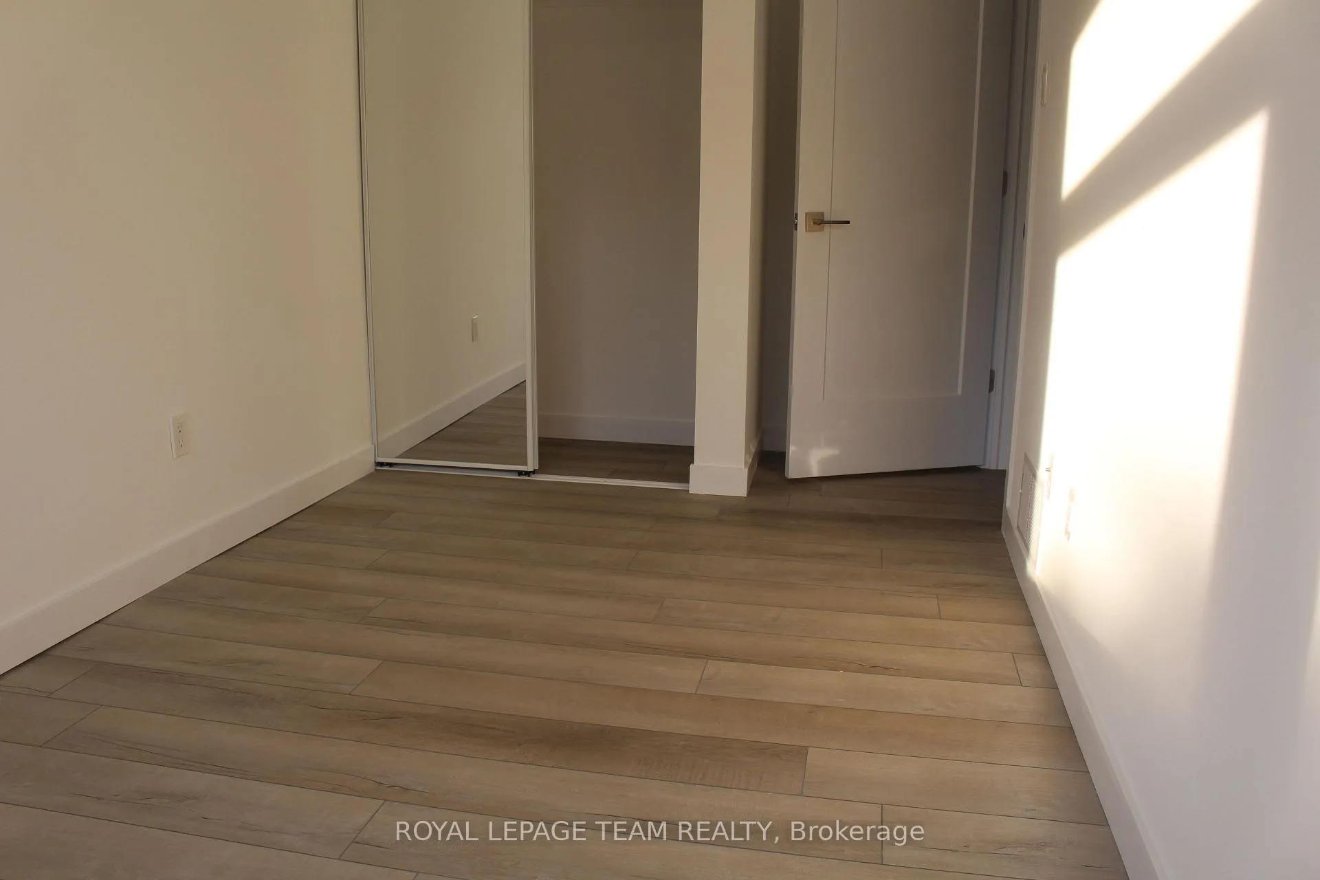 Photo 24 of Unit Unit A, 155 Longpre Street, Ottawa, Vanier — HOMEH