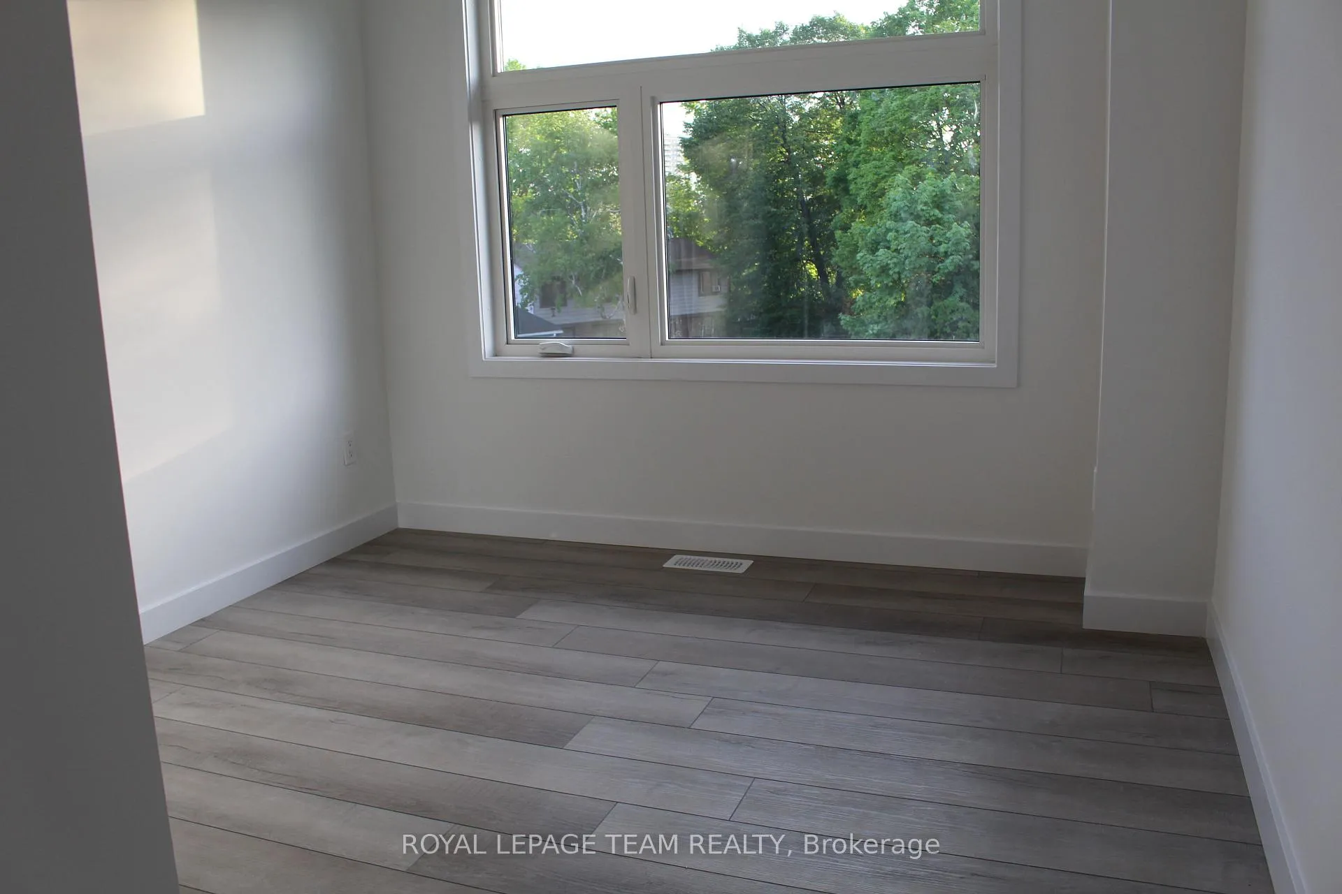 Photo 25 of Unit Unit A, 155 Longpre Street, Ottawa, Vanier — HOMEH