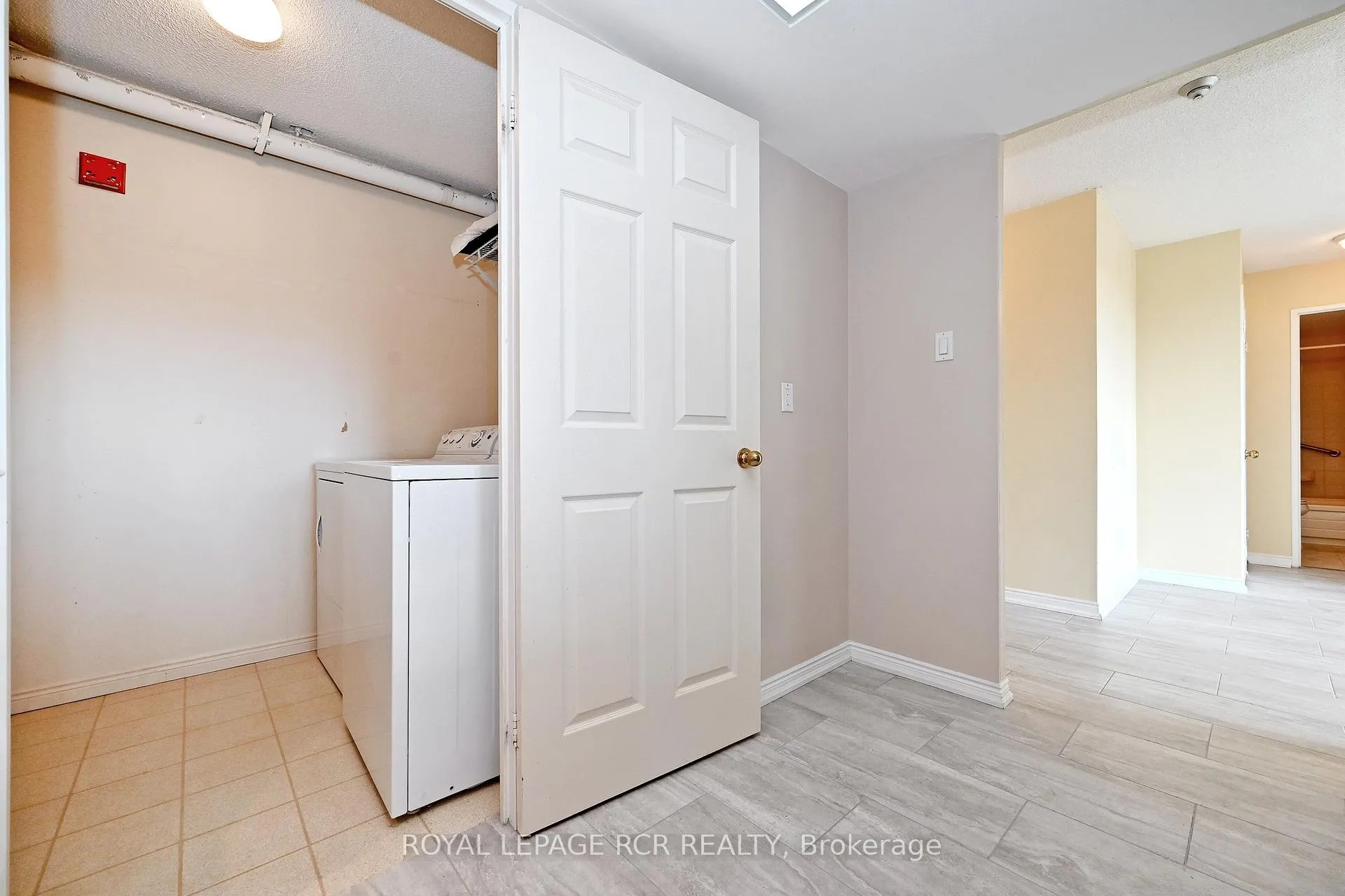 Photo 16 of Unit 509, 14924 Yonge Street, Aurora, Aurora Highlands — HOMEH