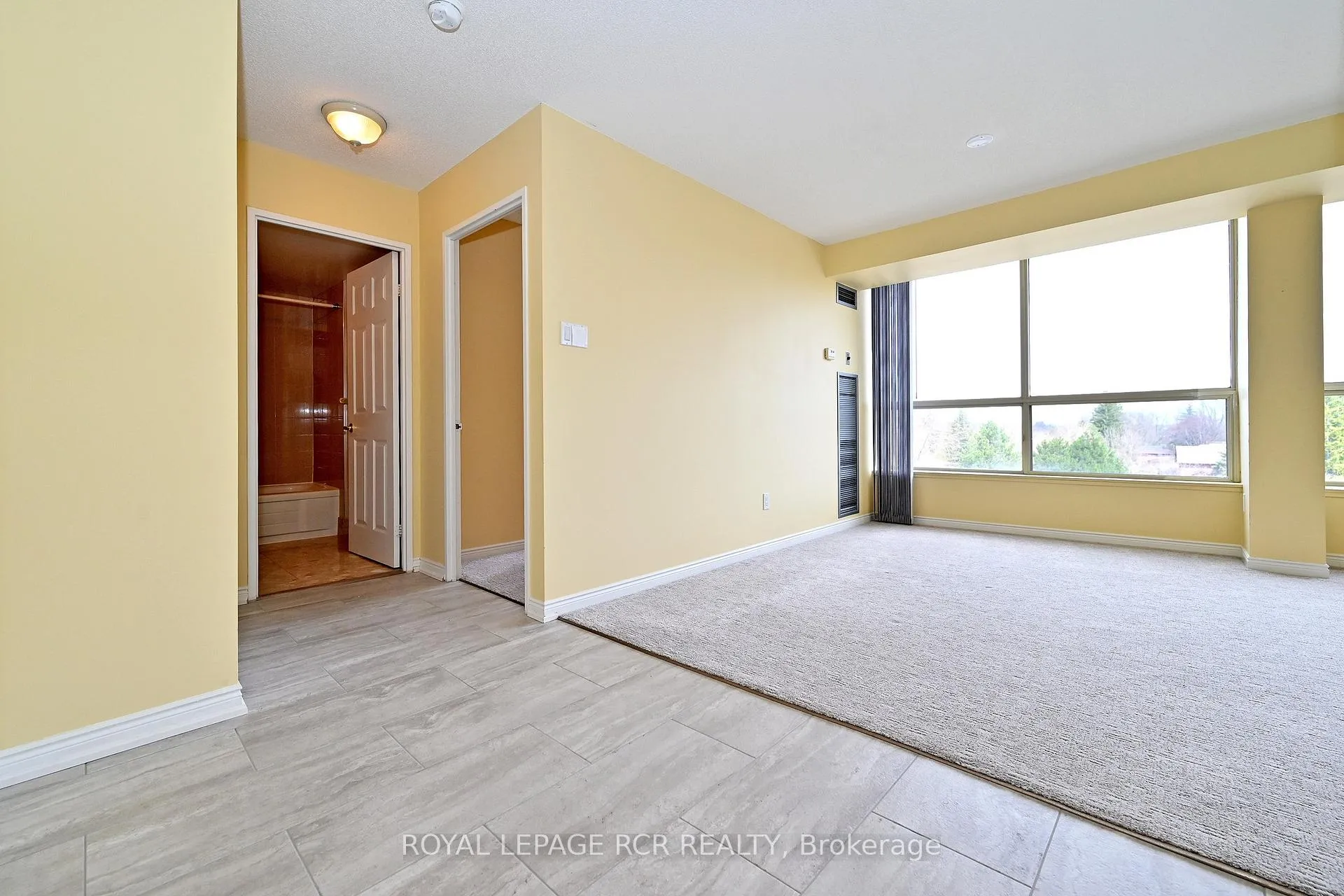 Photo 18 of Unit 509, 14924 Yonge Street, Aurora, Aurora Highlands — HOMEH