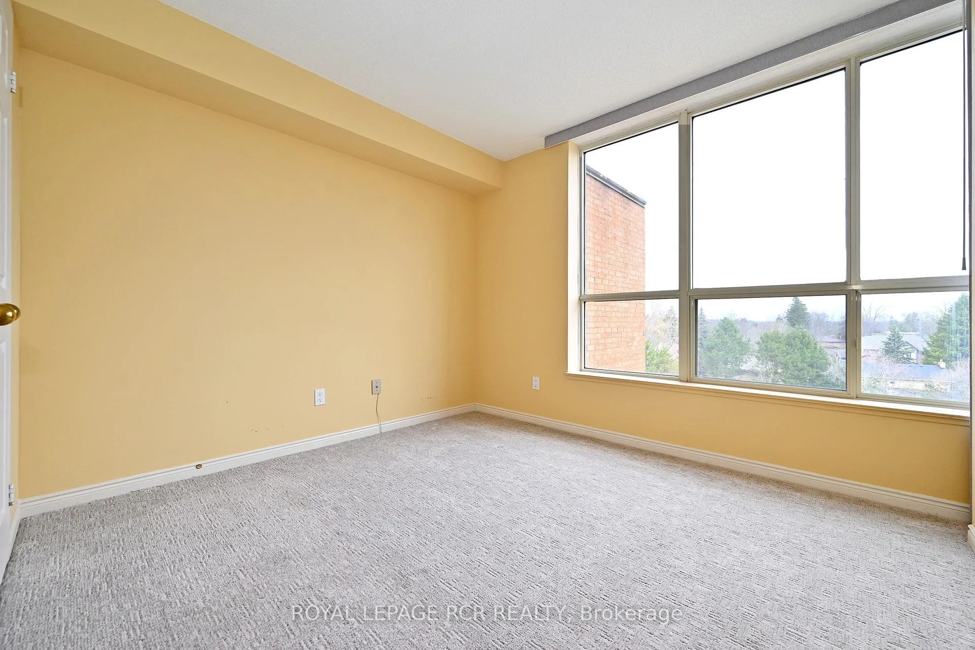 Photo 19 of Unit 509, 14924 Yonge Street, Aurora, Aurora Highlands — HOMEH