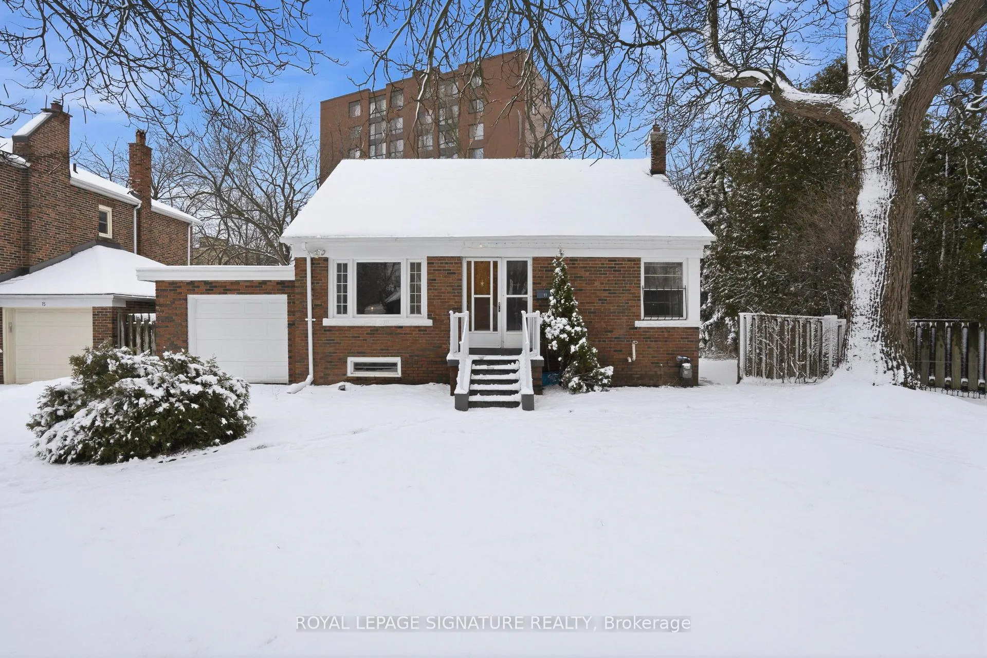 Front of 11 Innisdale Drive