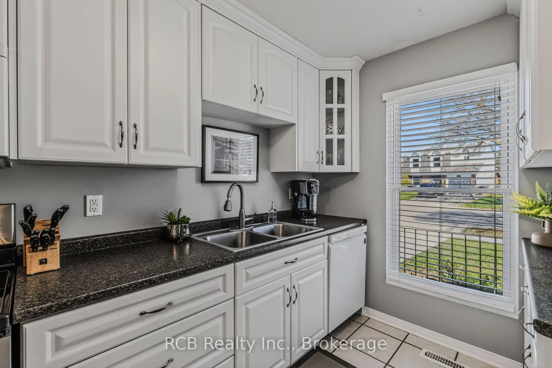 Photo 20 of 8 Coulbeck Road, Brantford — HOMEH