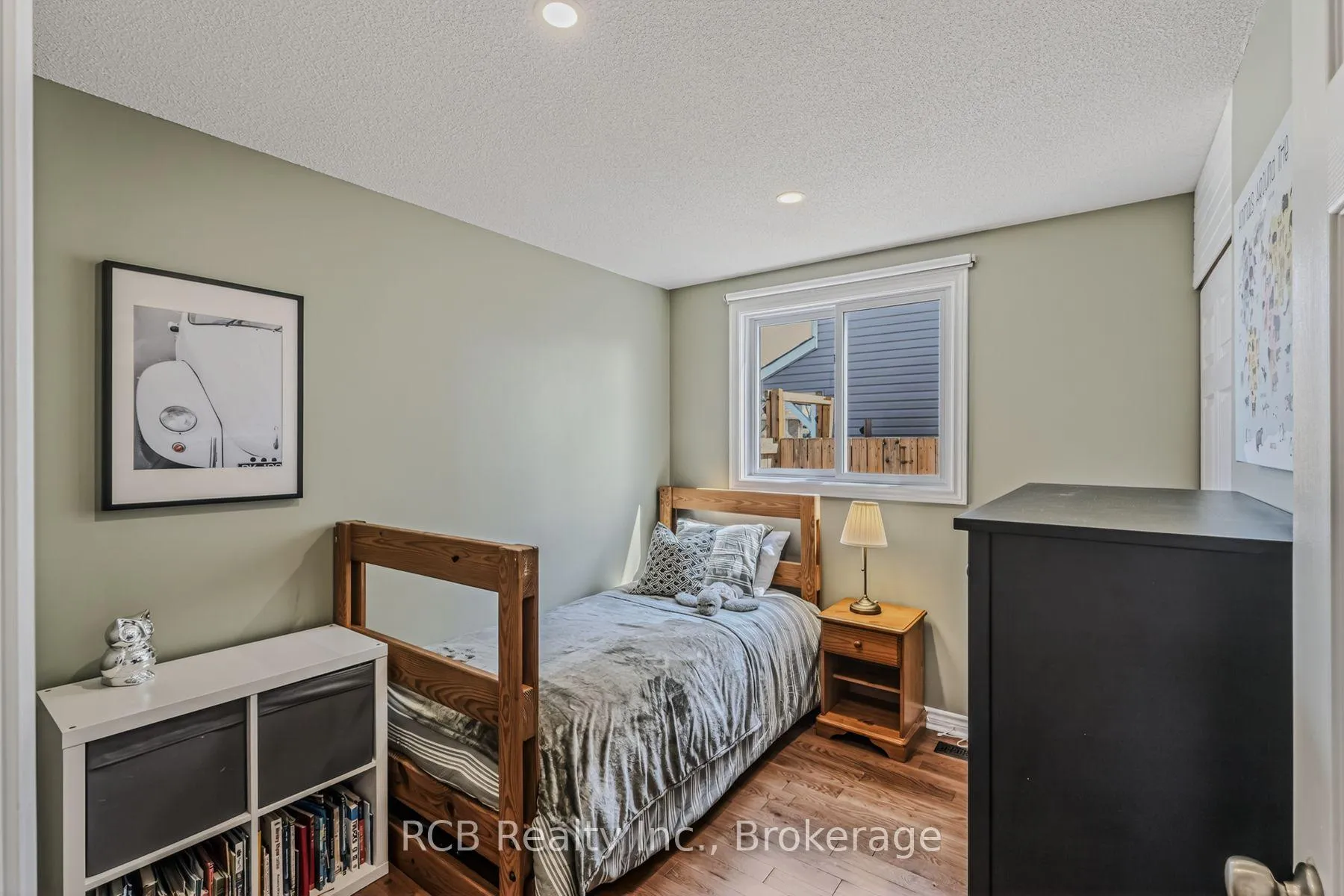 Photo 22 of 8 Coulbeck Road, Brantford — HOMEH