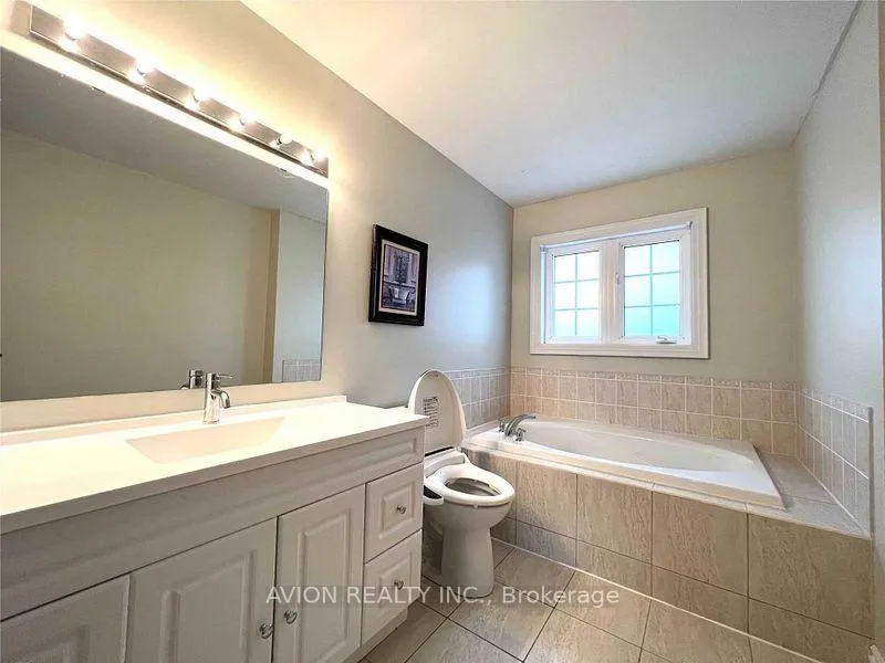 Photo 12 of 2293 Crestmont Drive, Oakville, Westmount — HOMEH