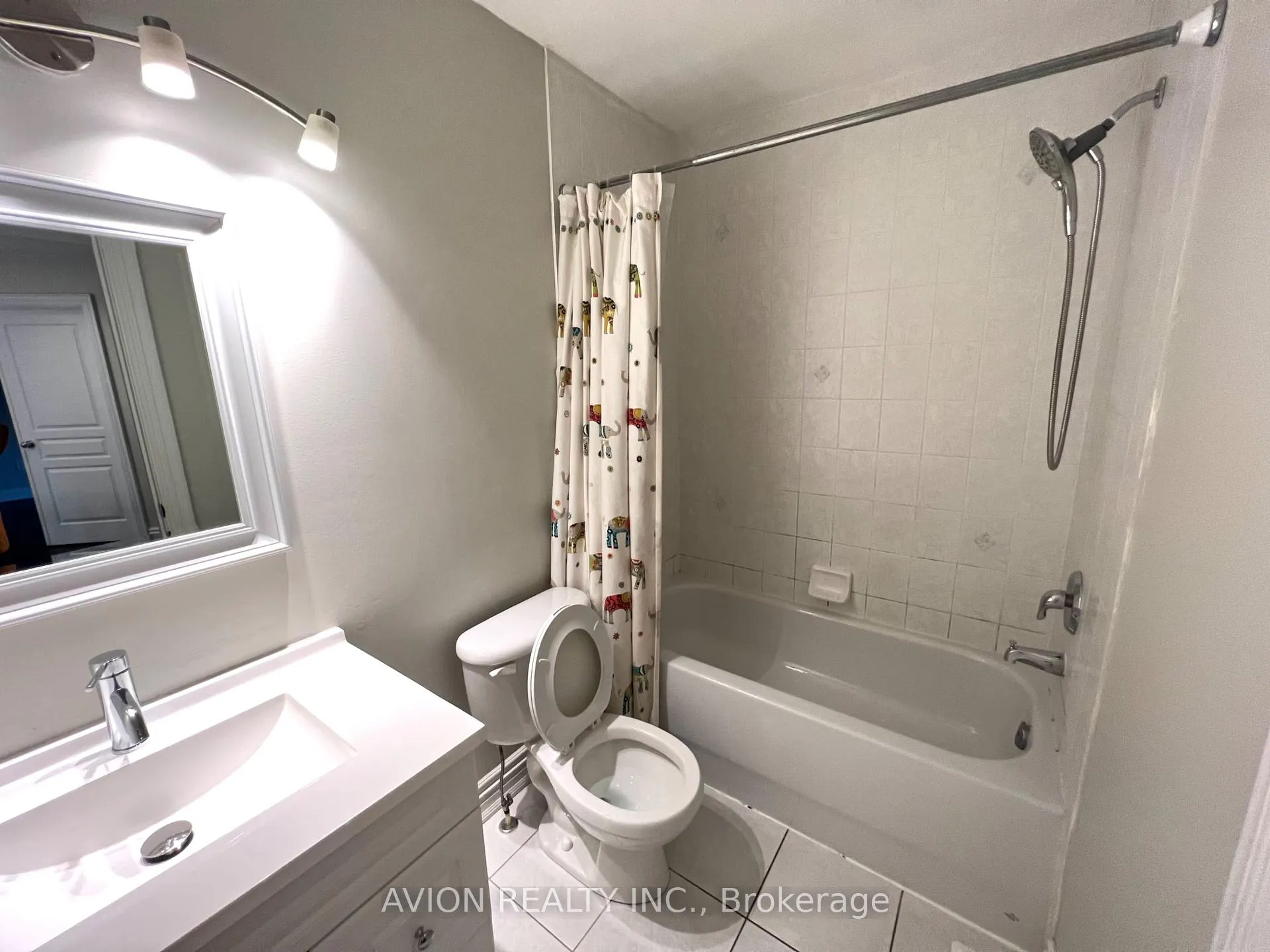 Photo 16 of 2293 Crestmont Drive, Oakville, Westmount — HOMEH