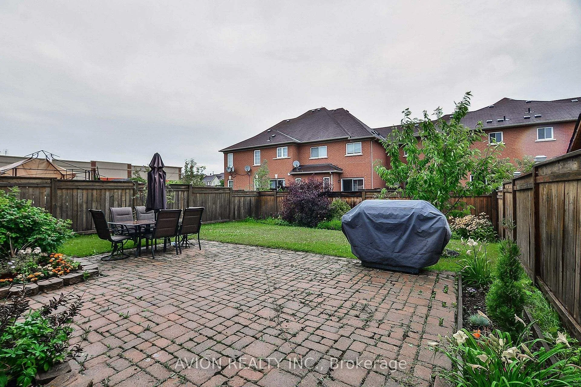 Photo 18 of 2293 Crestmont Drive, Oakville, Westmount — HOMEH