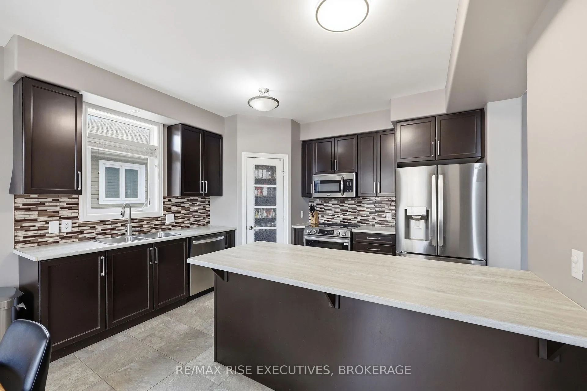 Photo 6 of 203 Kildare Avenue, Loyalist, Amherstview — HOMEH
