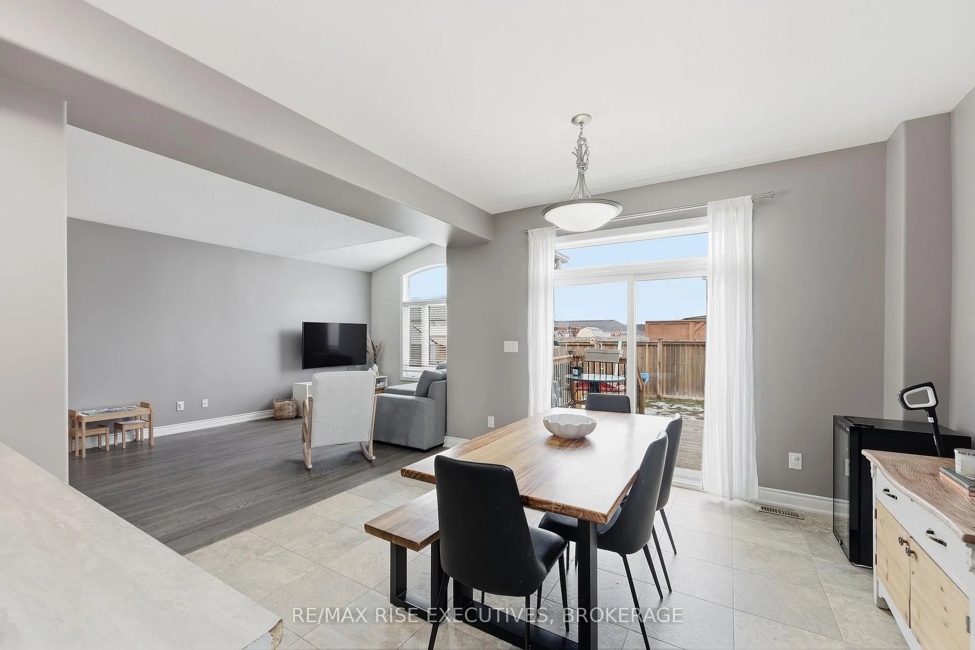 Photo 11 of 203 Kildare Avenue, Loyalist, Amherstview — HOMEH