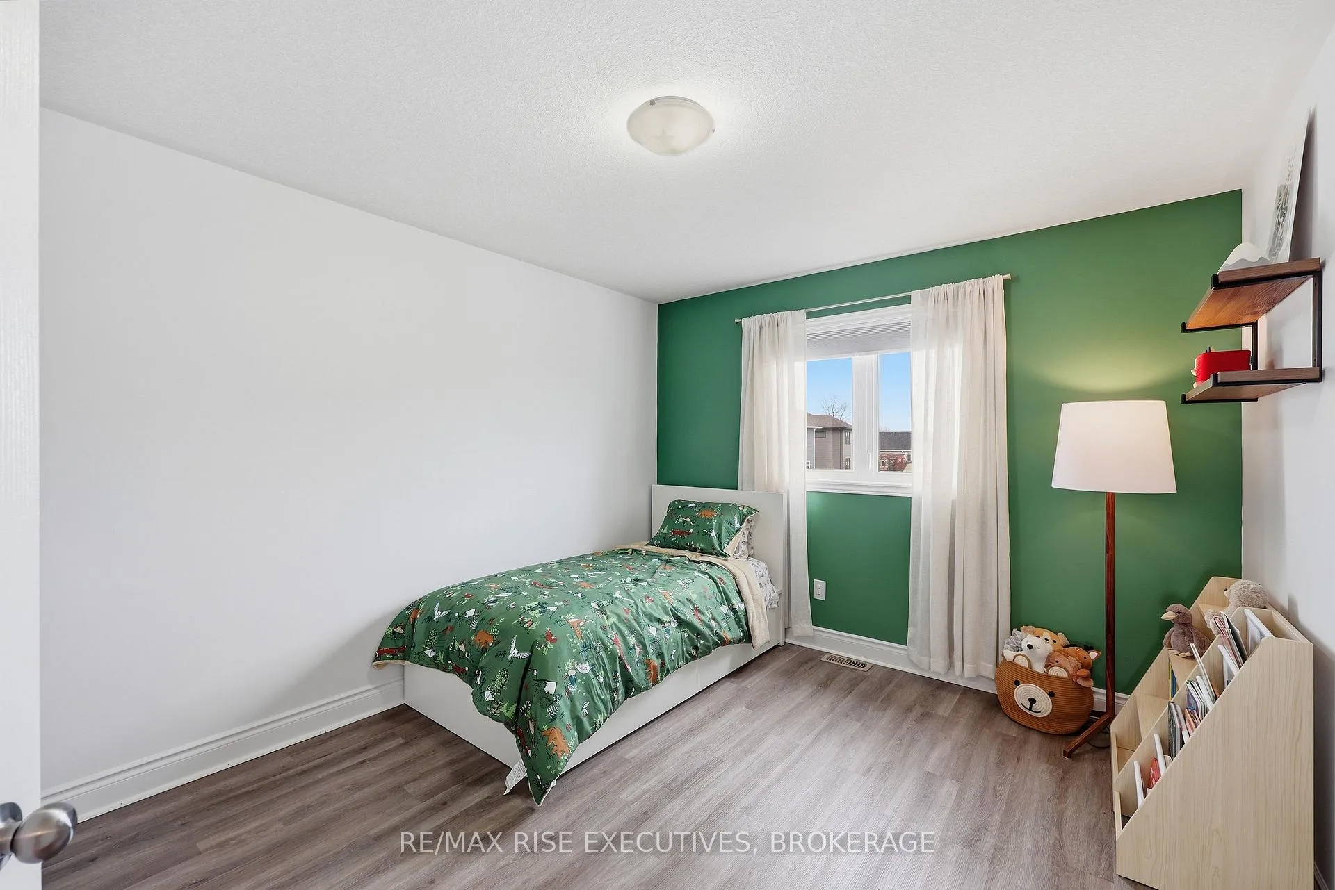 Photo 25 of 203 Kildare Avenue, Loyalist, Amherstview — HOMEH