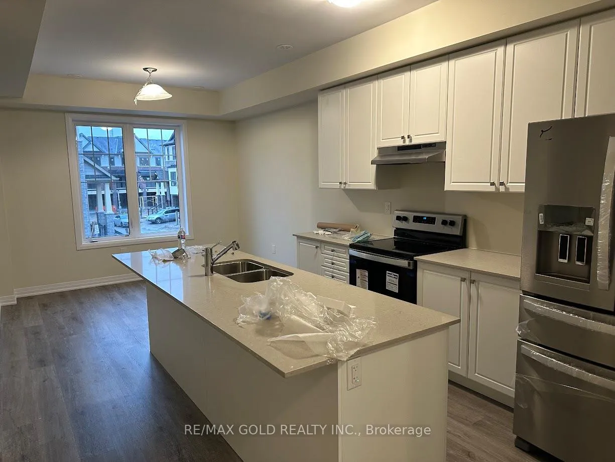 Photo 3 of Unit 45, 185 Bedrock Drive, Hamilton, Stoney Creek Mountain — HOMEH