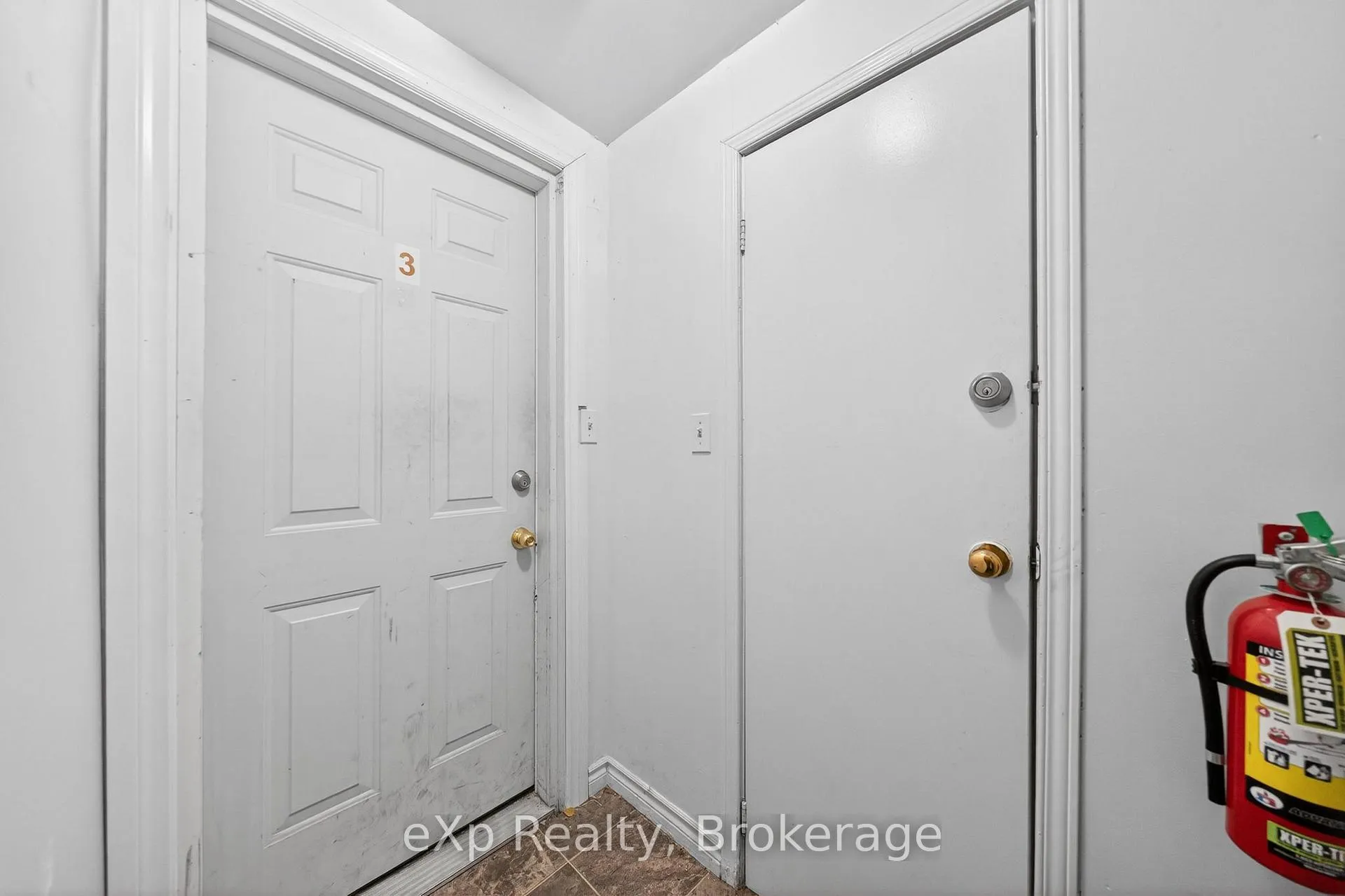 Photo 29 of 12 Fleet Street, Brantford, Downtown Core — HOMEH