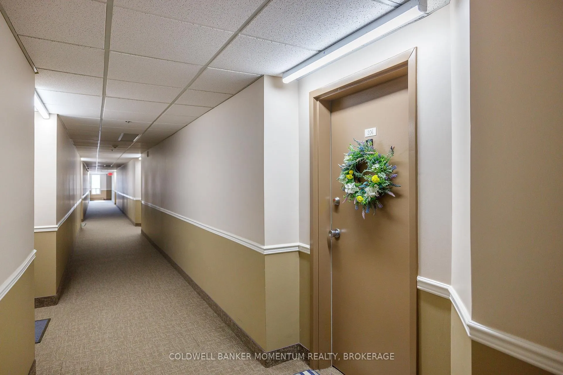 Photo 2 of Unit 206, 6 Niagara Street, Grimsby, Grimsby West — HOMEH
