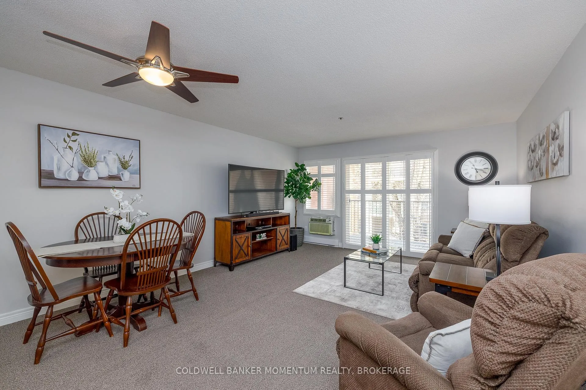 Photo 8 of Unit 206, 6 Niagara Street, Grimsby, Grimsby West — HOMEH