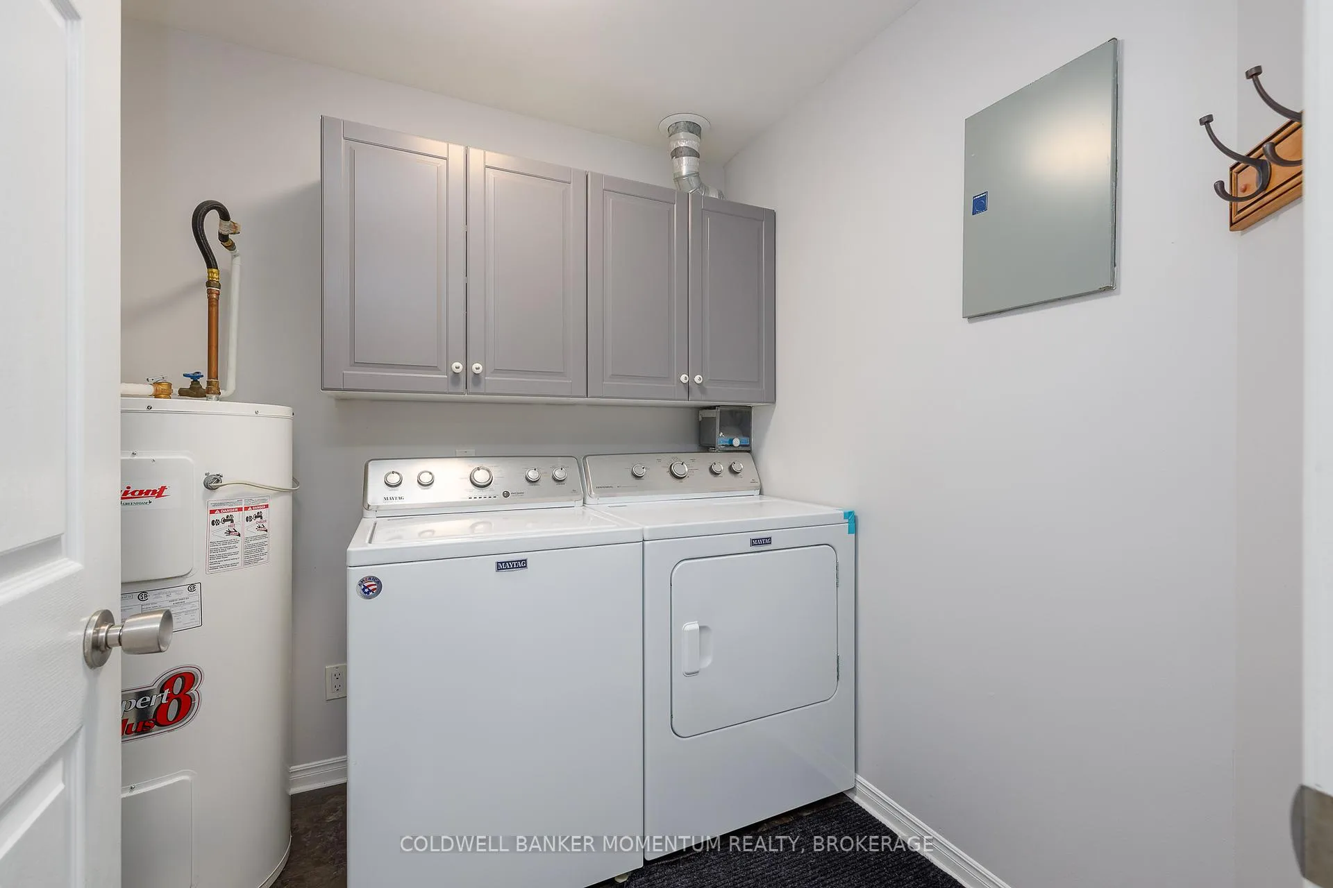 Photo 18 of Unit 206, 6 Niagara Street, Grimsby, Grimsby West — HOMEH