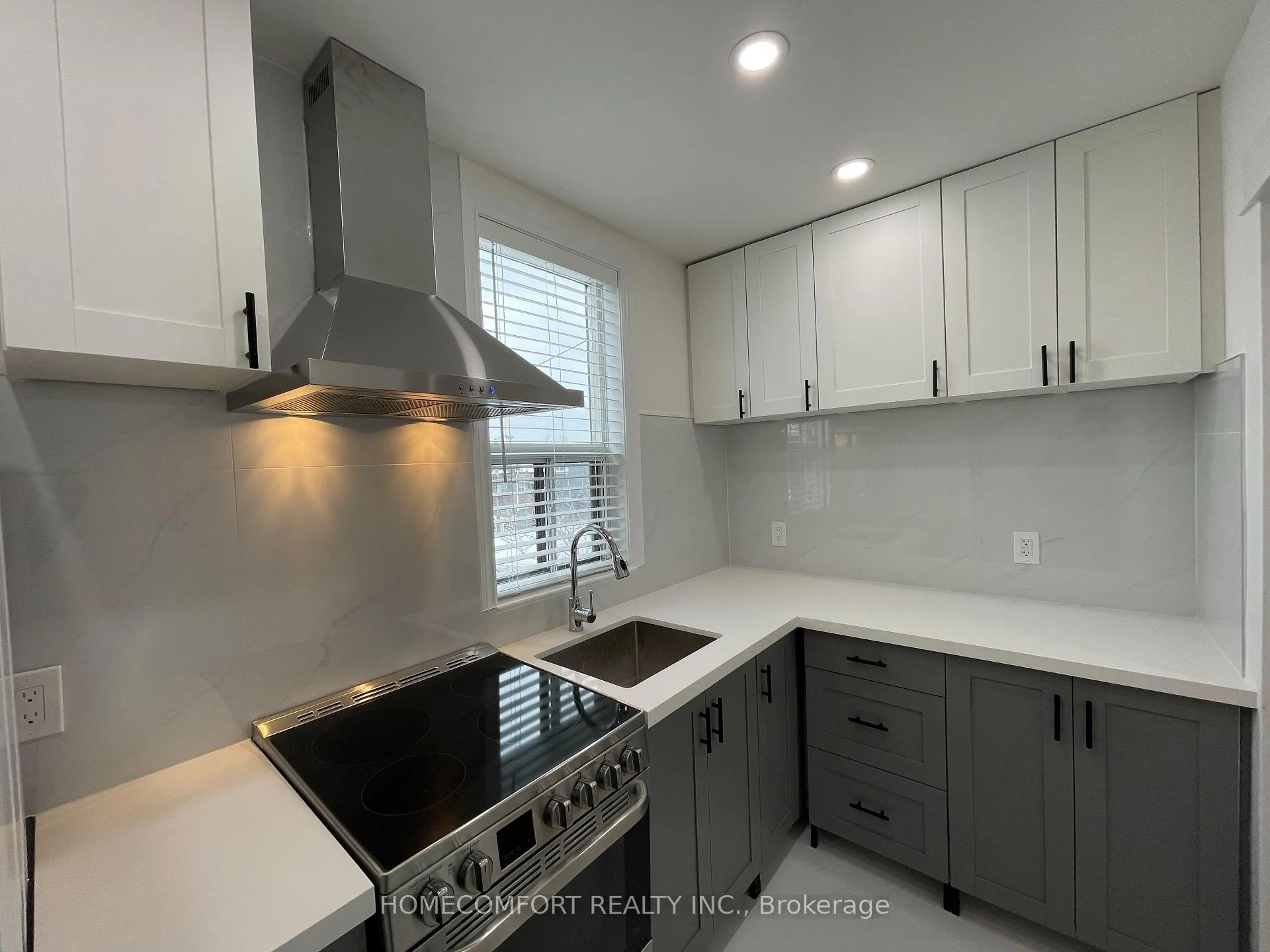 Photo 6 of Unit Upper, 33 Strathmore Boulevard, Toronto, Danforth — HOMEH
