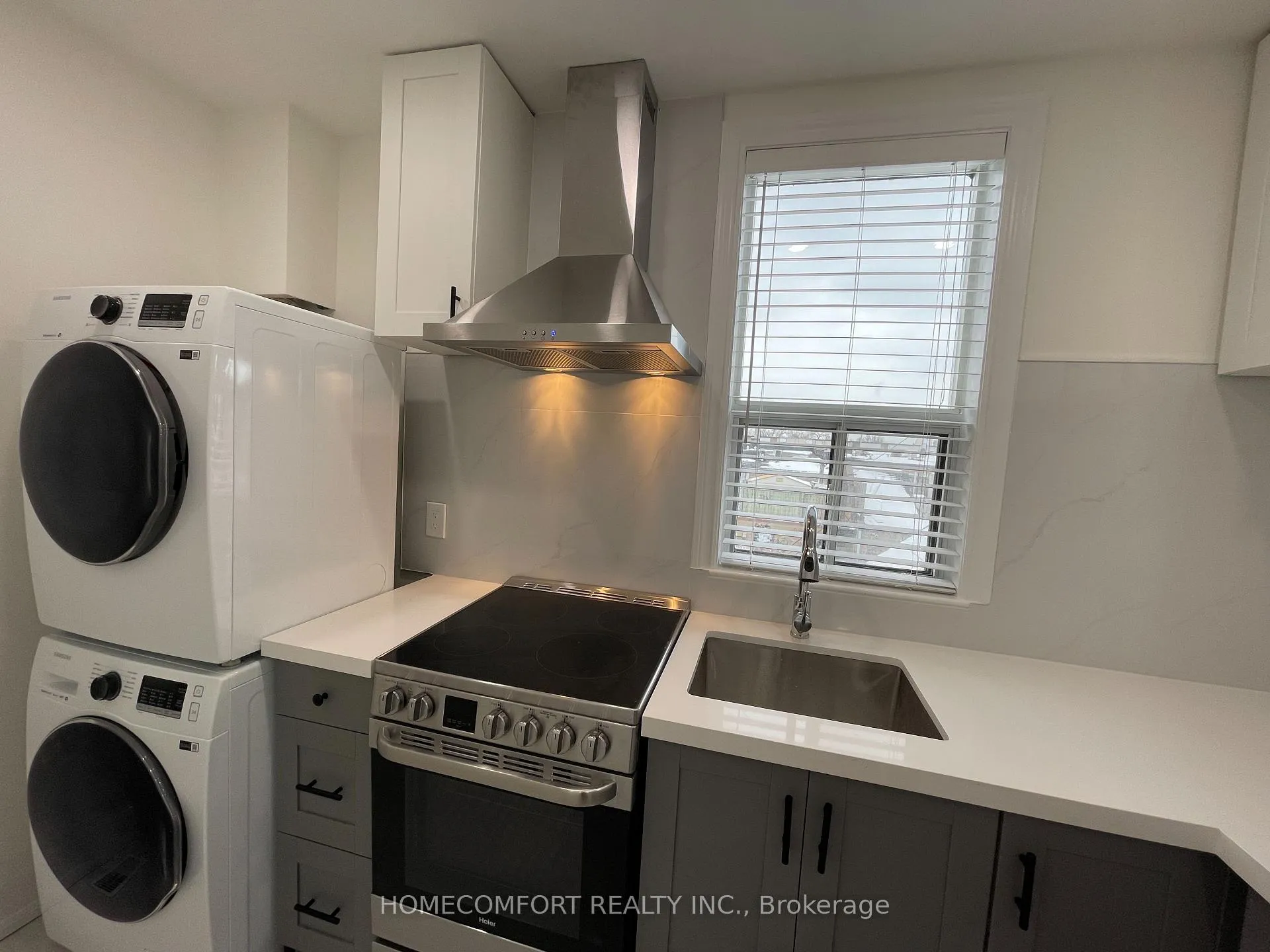Photo 7 of Unit Upper, 33 Strathmore Boulevard, Toronto, Danforth — HOMEH