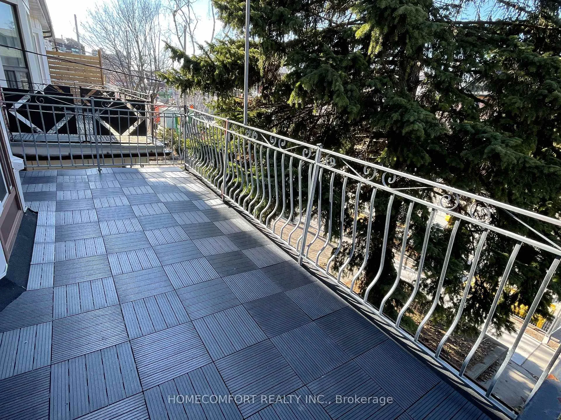 Photo 20 of Unit Upper, 33 Strathmore Boulevard, Toronto, Danforth — HOMEH