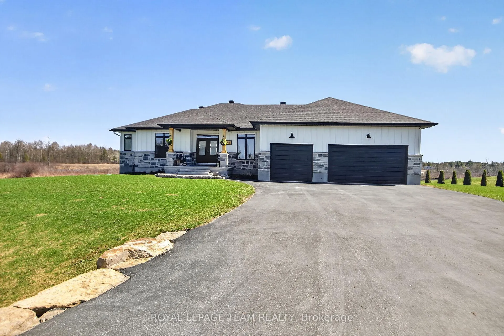 Photo 2 of 375 Johnny Porter Drive, Beckwith, Beckwith Twp — HOMEH