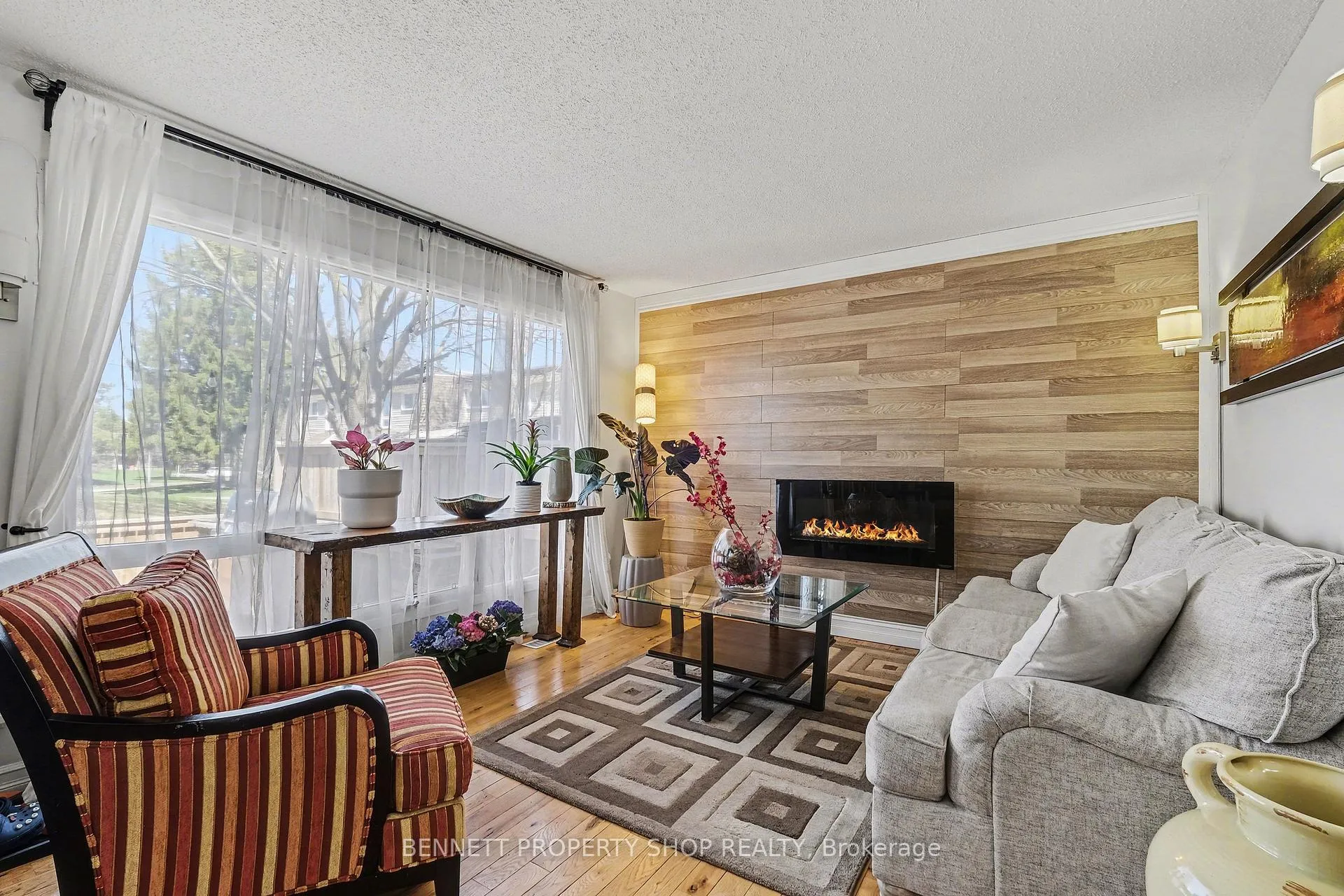 Photo 3 of 156 Rutherford Court, Ottawa, Kanata - Beaverbrook — HOMEH