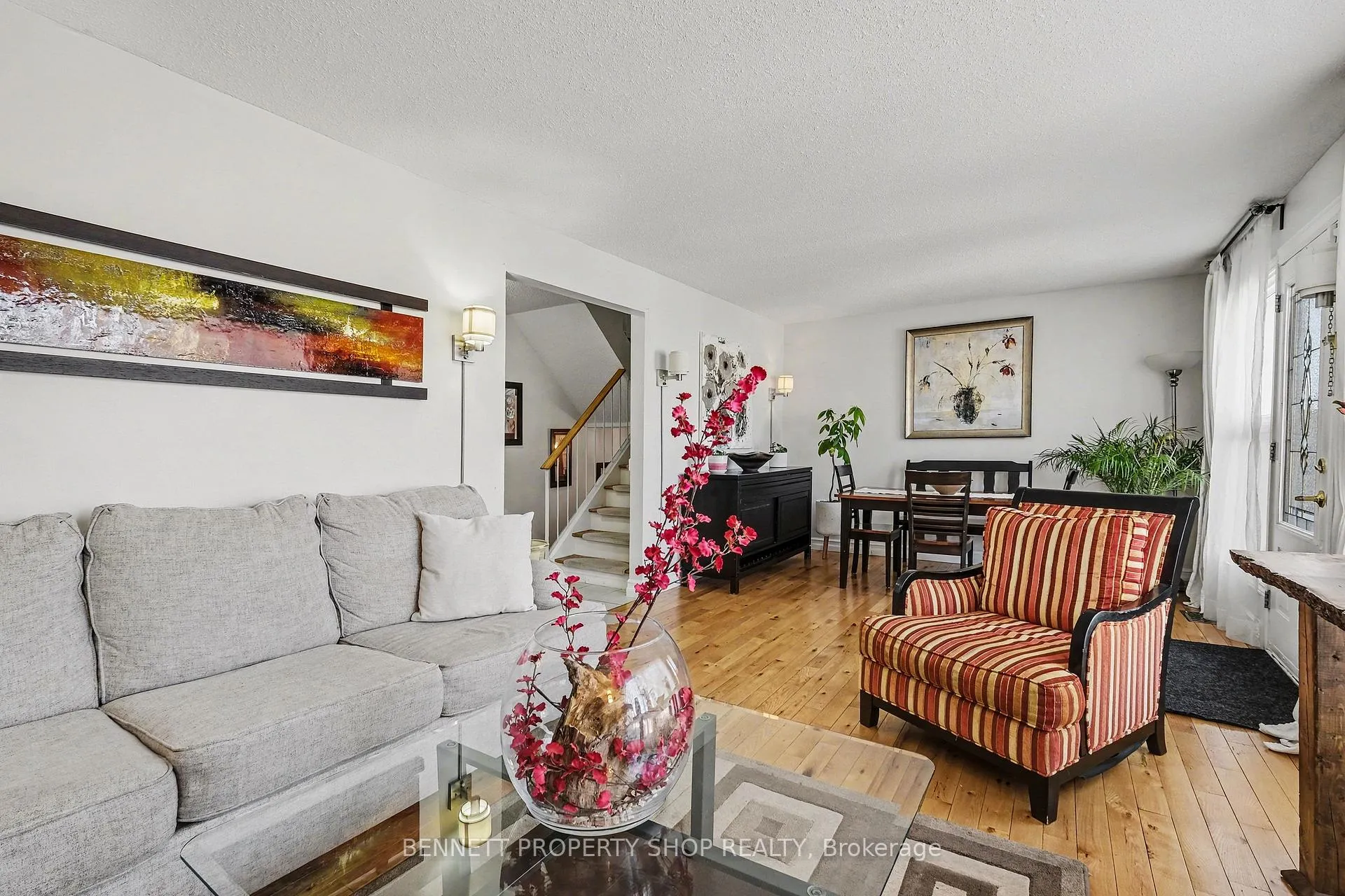 Photo 4 of 156 Rutherford Court, Ottawa, Kanata - Beaverbrook — HOMEH